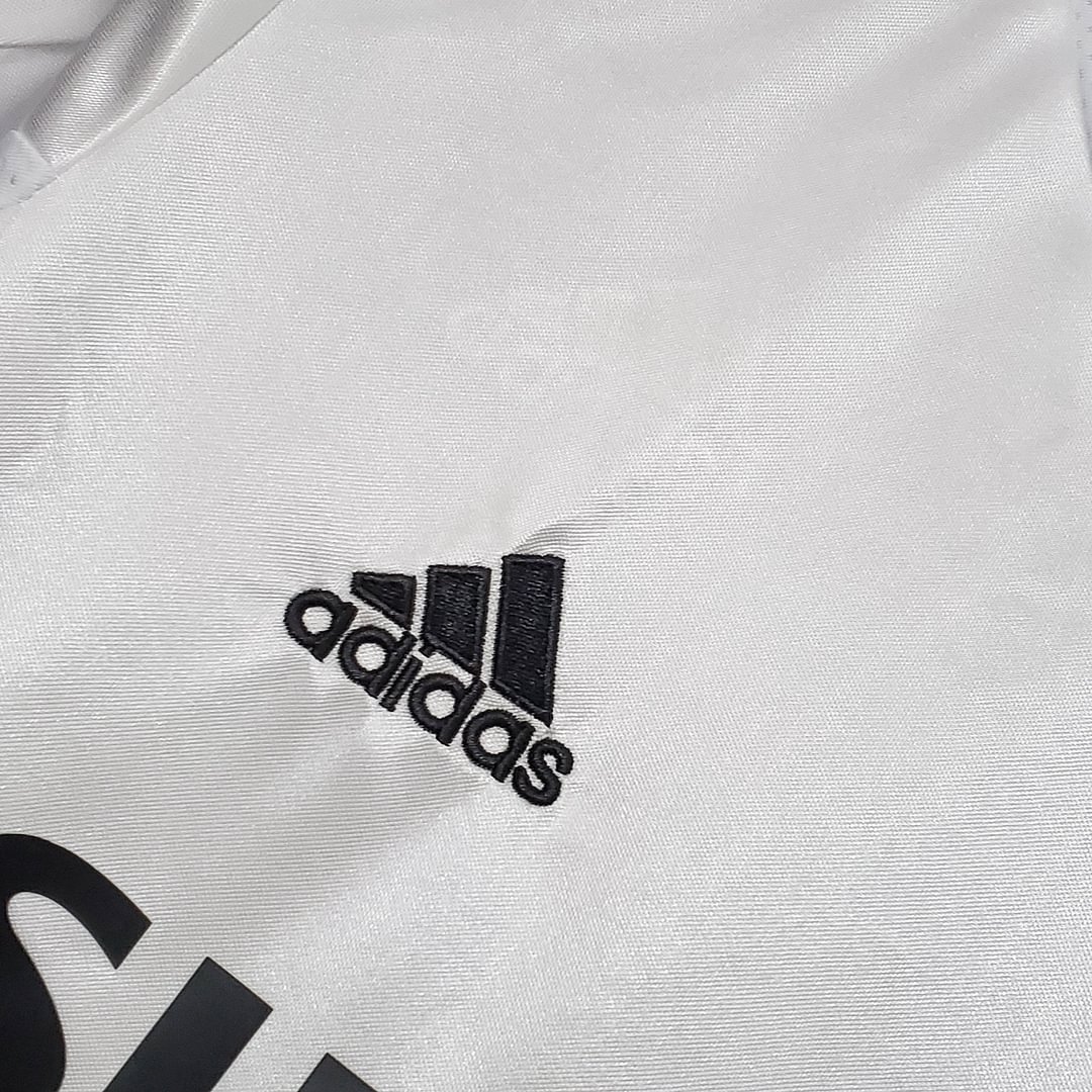 2004/2005 Real Madrid Retro Home Football Shirt