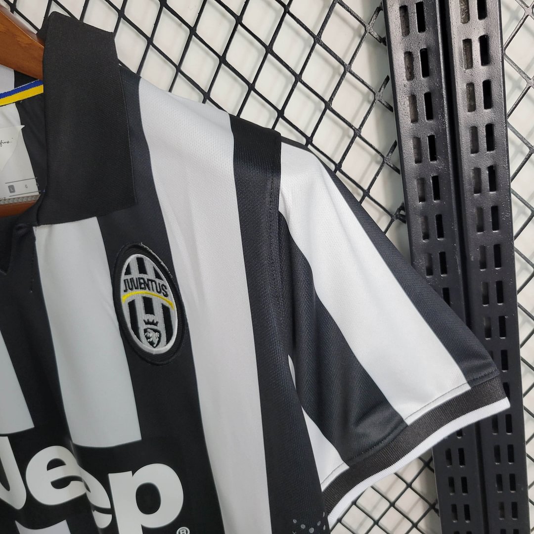 2014/2015 Juventus Retro Home Football Shirt