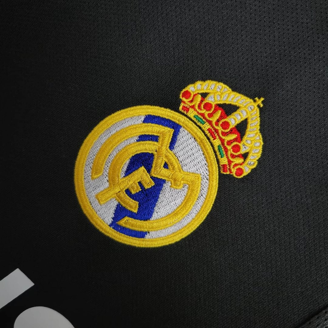 2004/2005 Real Madrid Retro Away Football Shirt