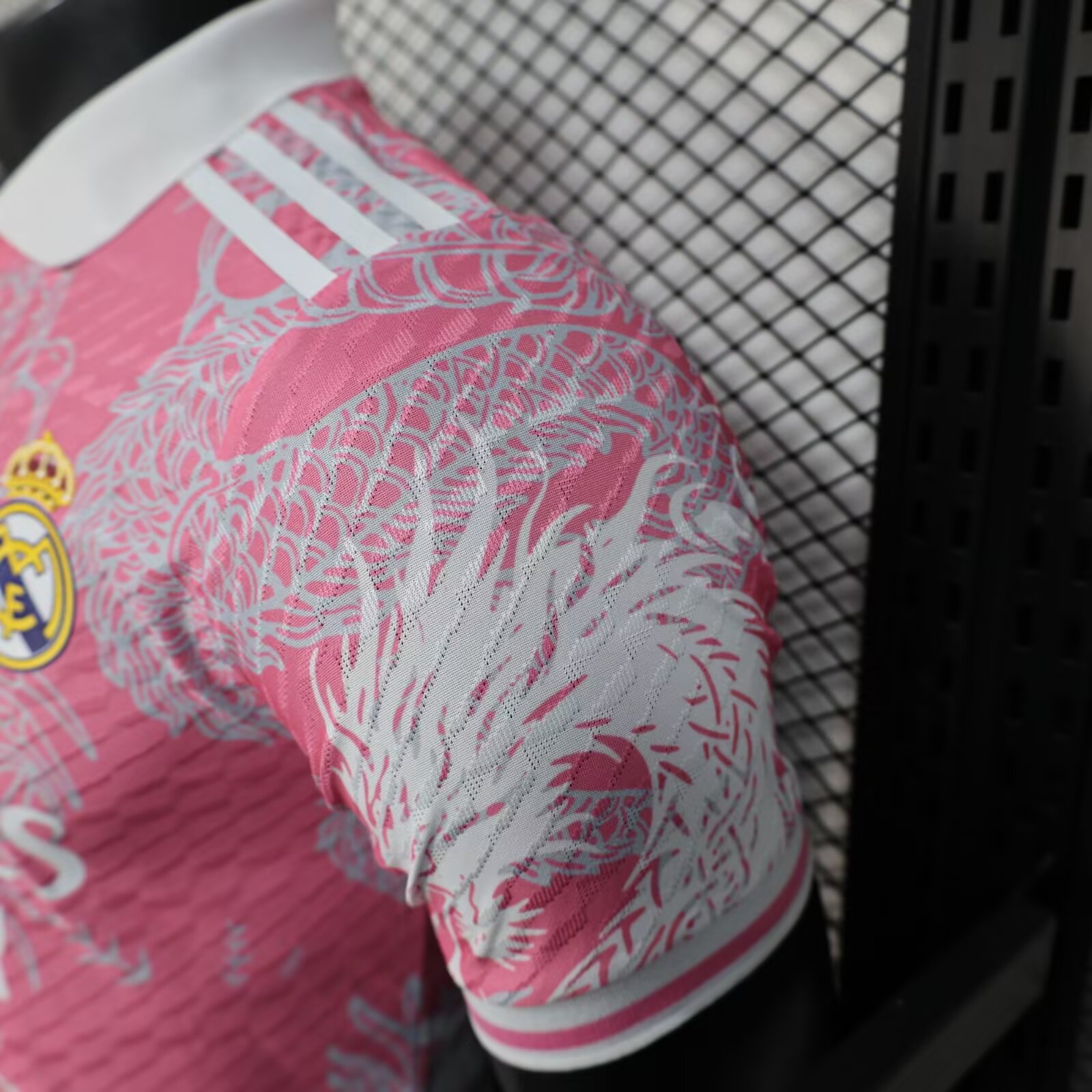 25/26 Real Madrid Pink Dragon Special Jersey(Player Version)