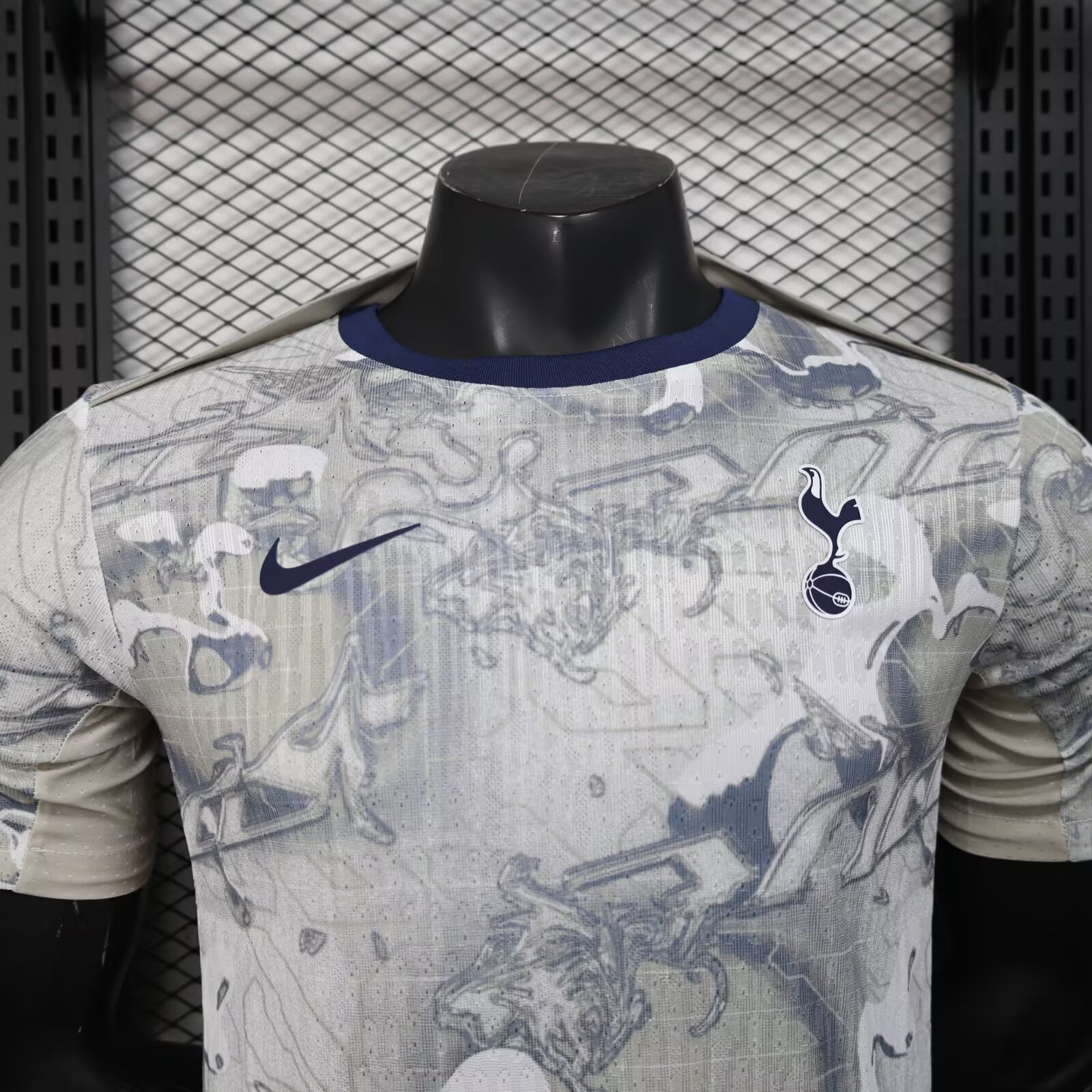 2025/2026 Tottenham Hotspur Training Football Jersey(Player Edition)