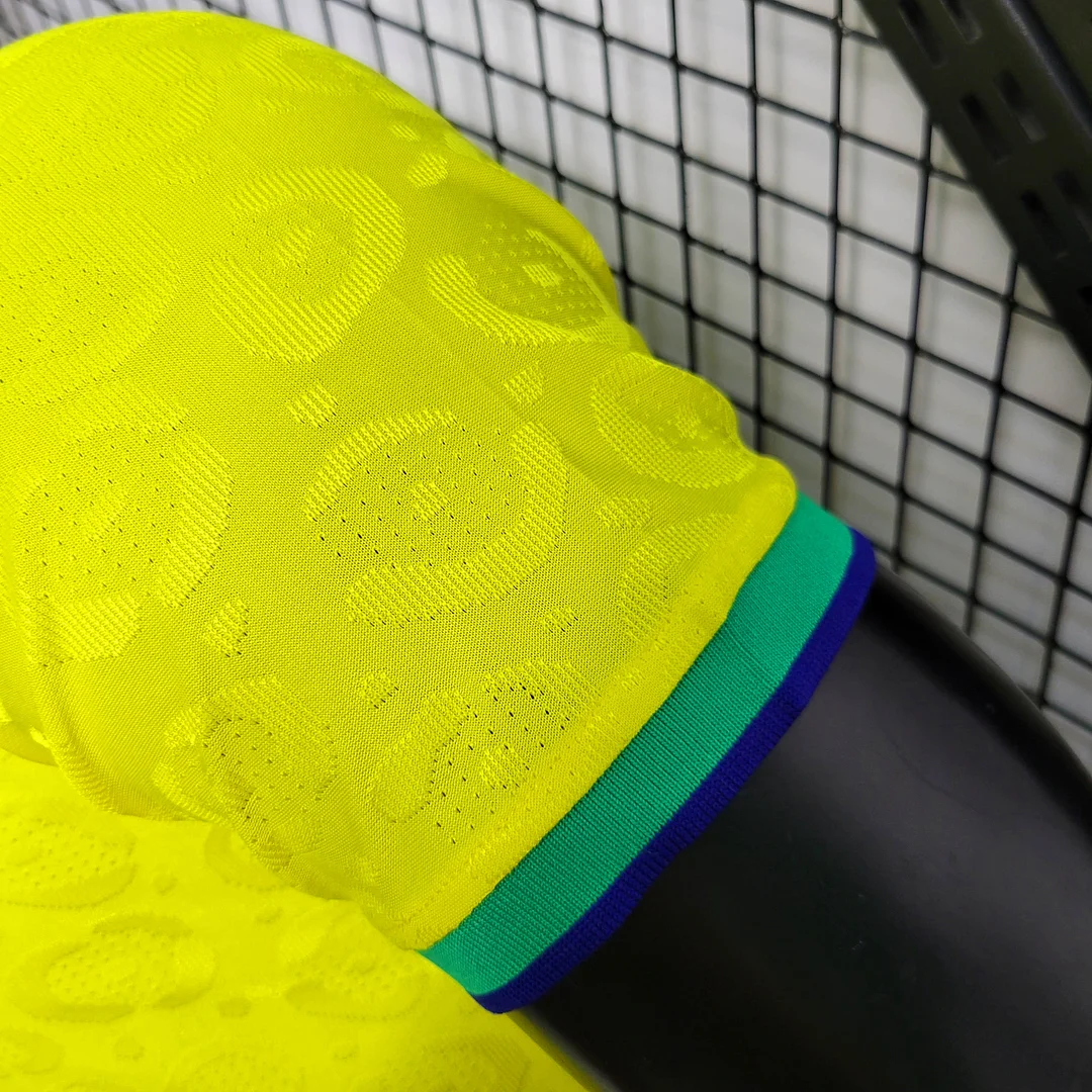 1:1 copy top quality 2022 Player Version Brazil Home Football Shirt