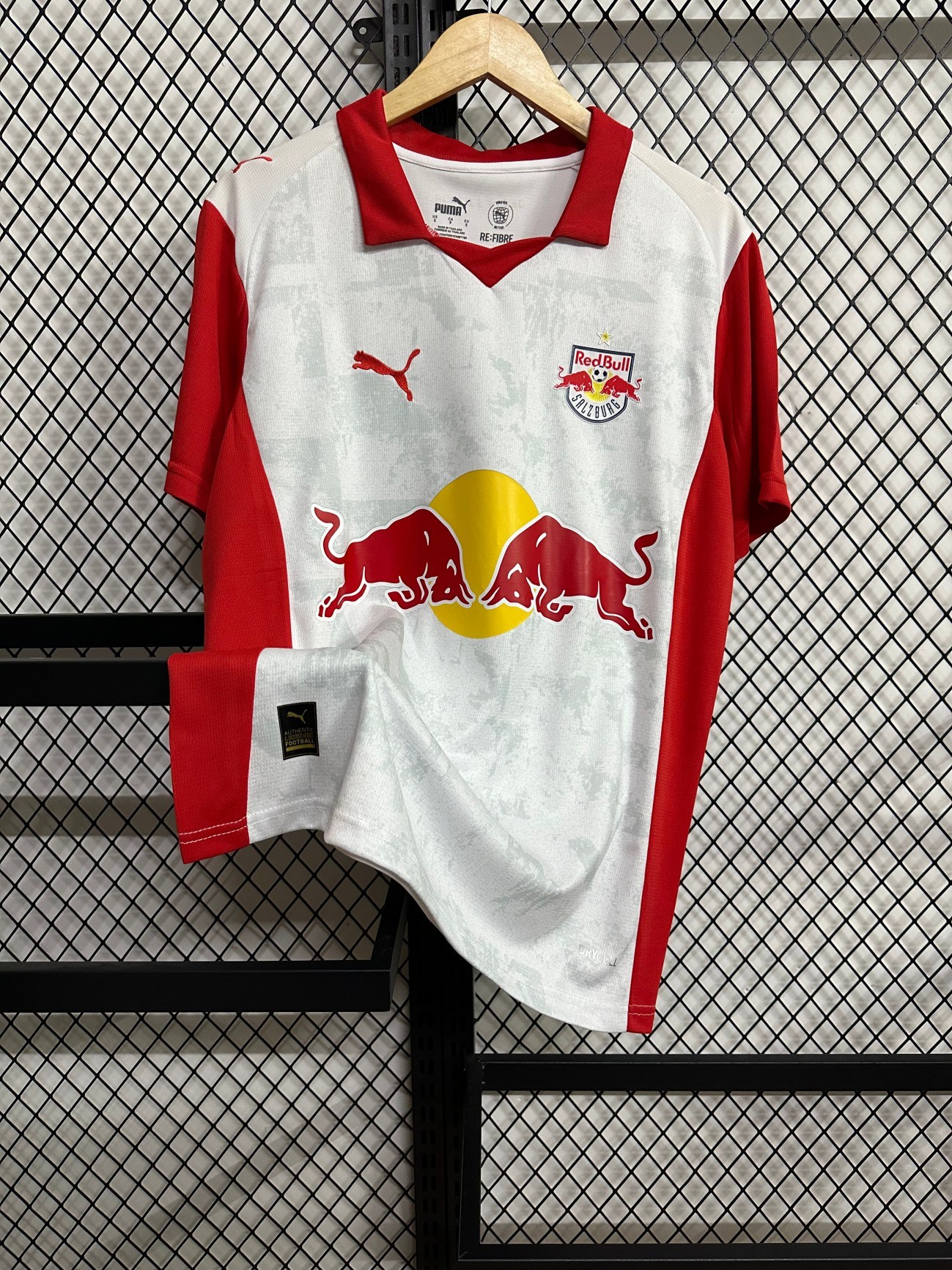 25/26 Red Bull Salzburg Home Football Shirt(Fans version)