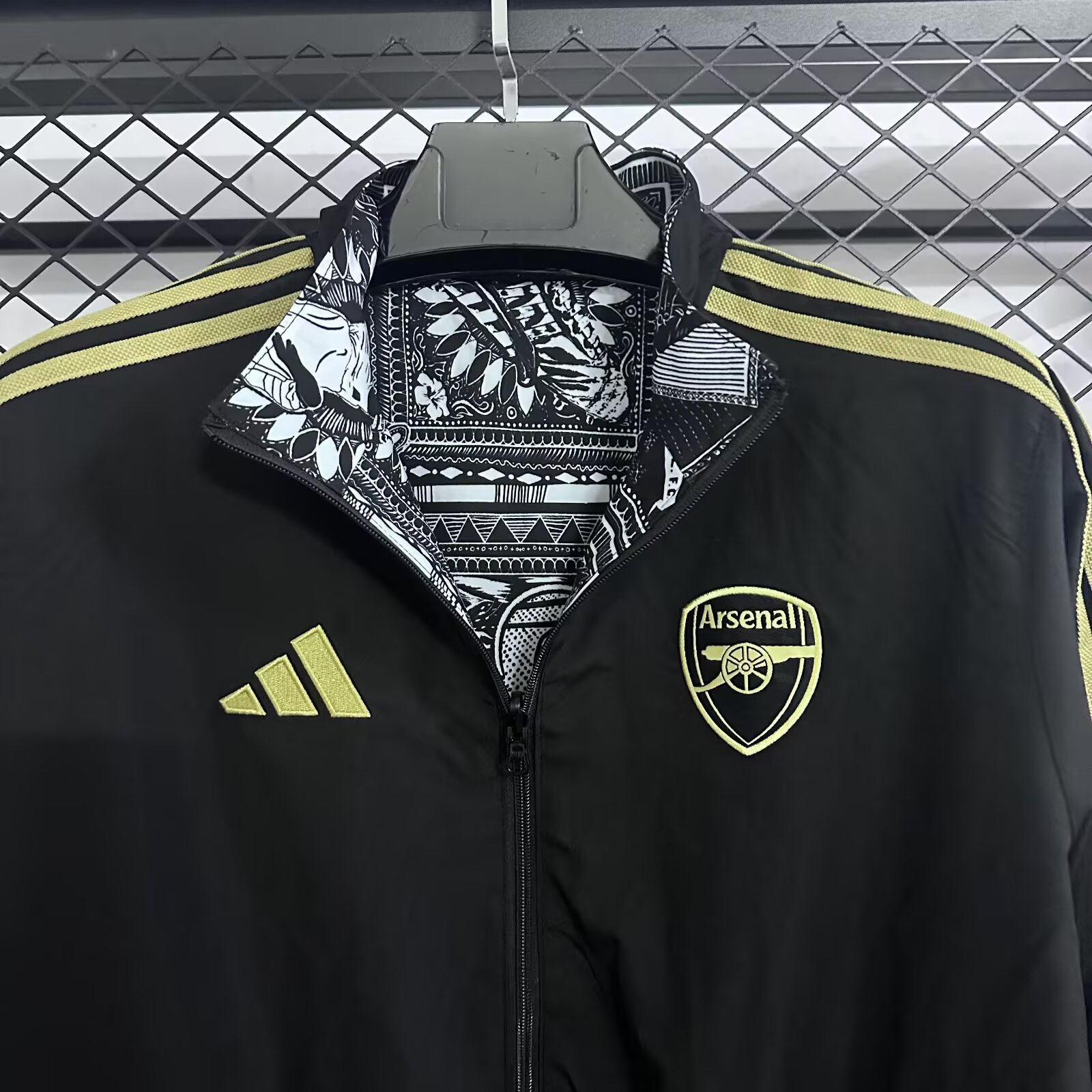 2023/2024 Arsenal Reversible Windbreaker Football Shirt