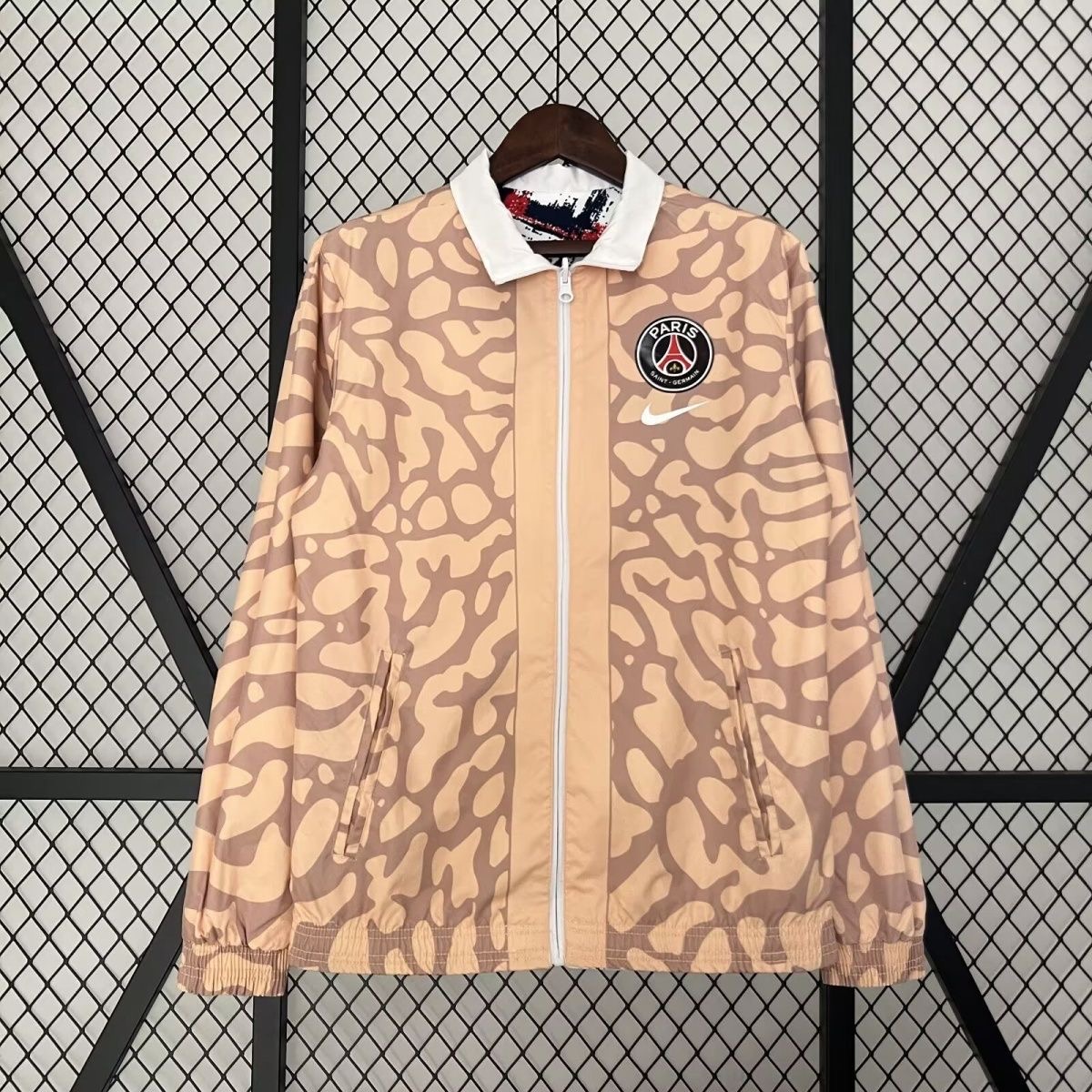 2024/2025 Paris Saint-Germain Reversible Windbreaker Football Shirt