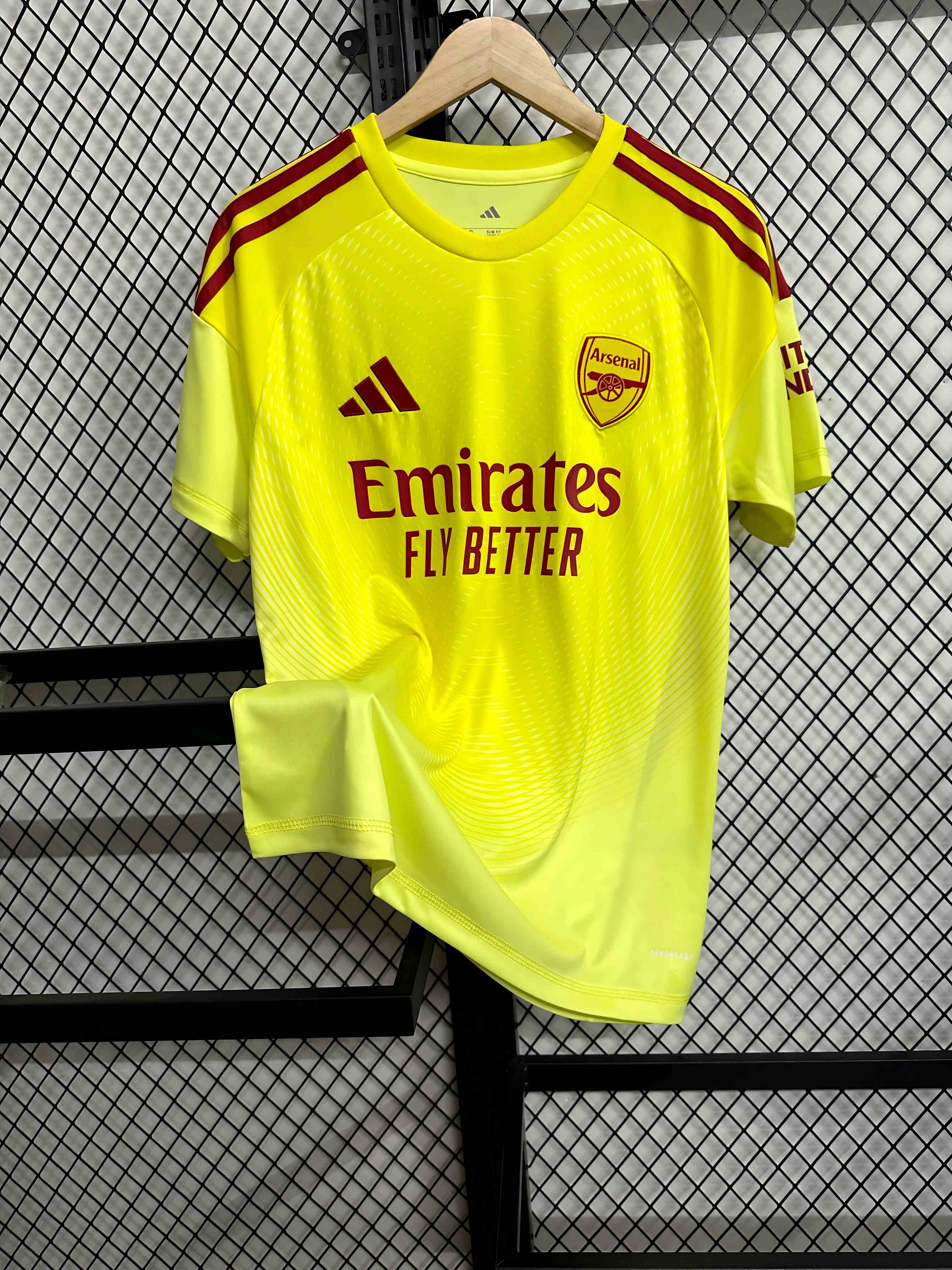 25/26 Arsenal goalkeeper Football Jersey(Fans version)