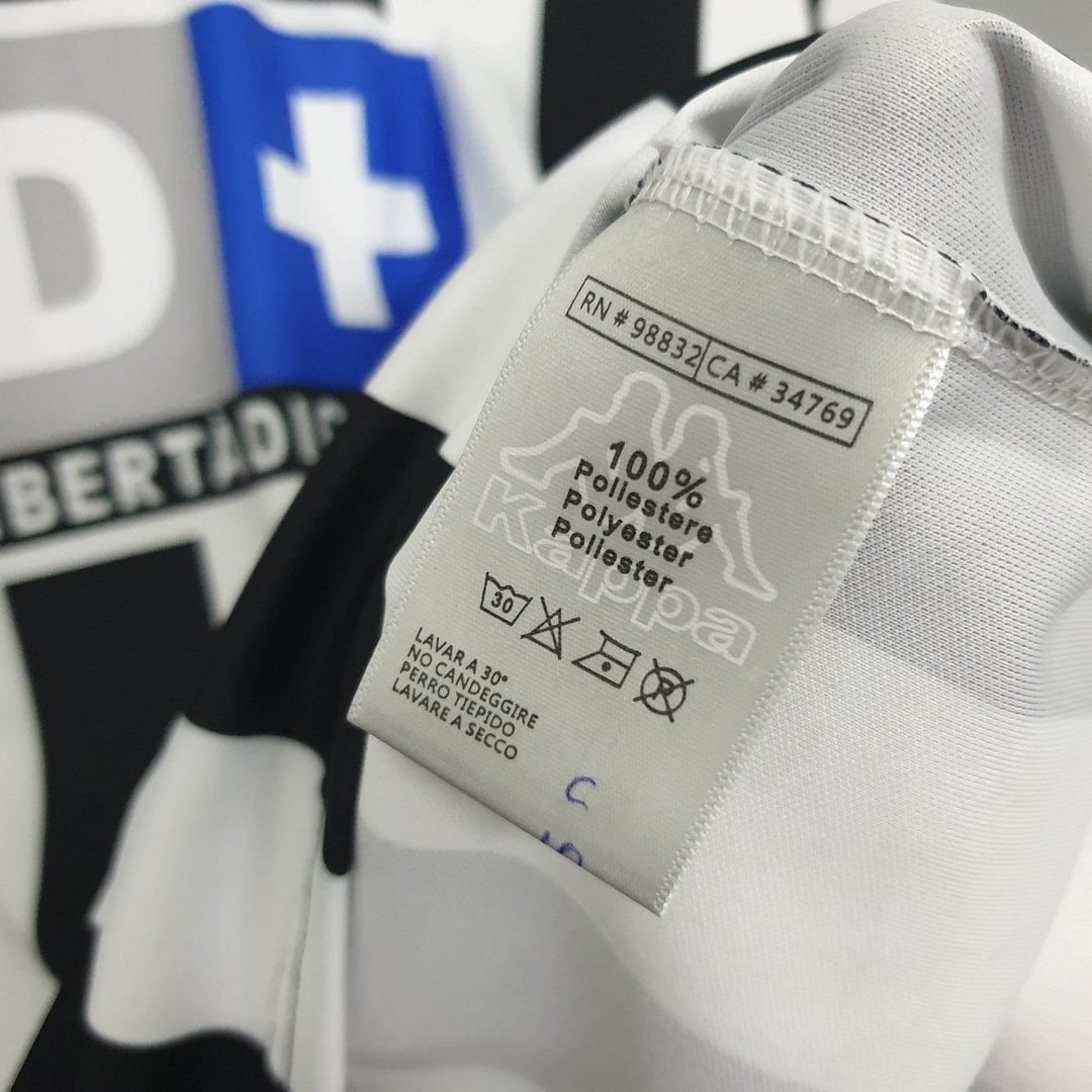 1999/2000 Retro Juventus Home Football Shirt