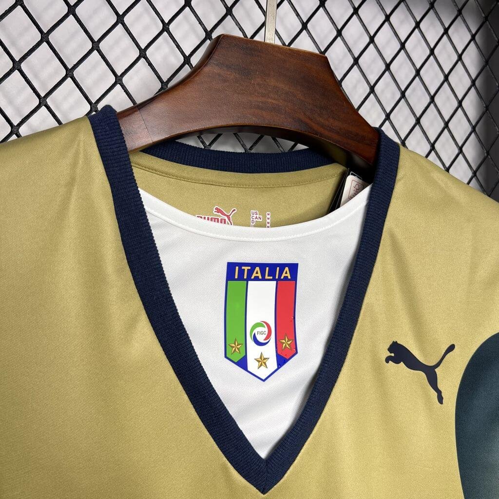 2006 Retro Italy Goalkeeper Football Shirt( Fans Edition )