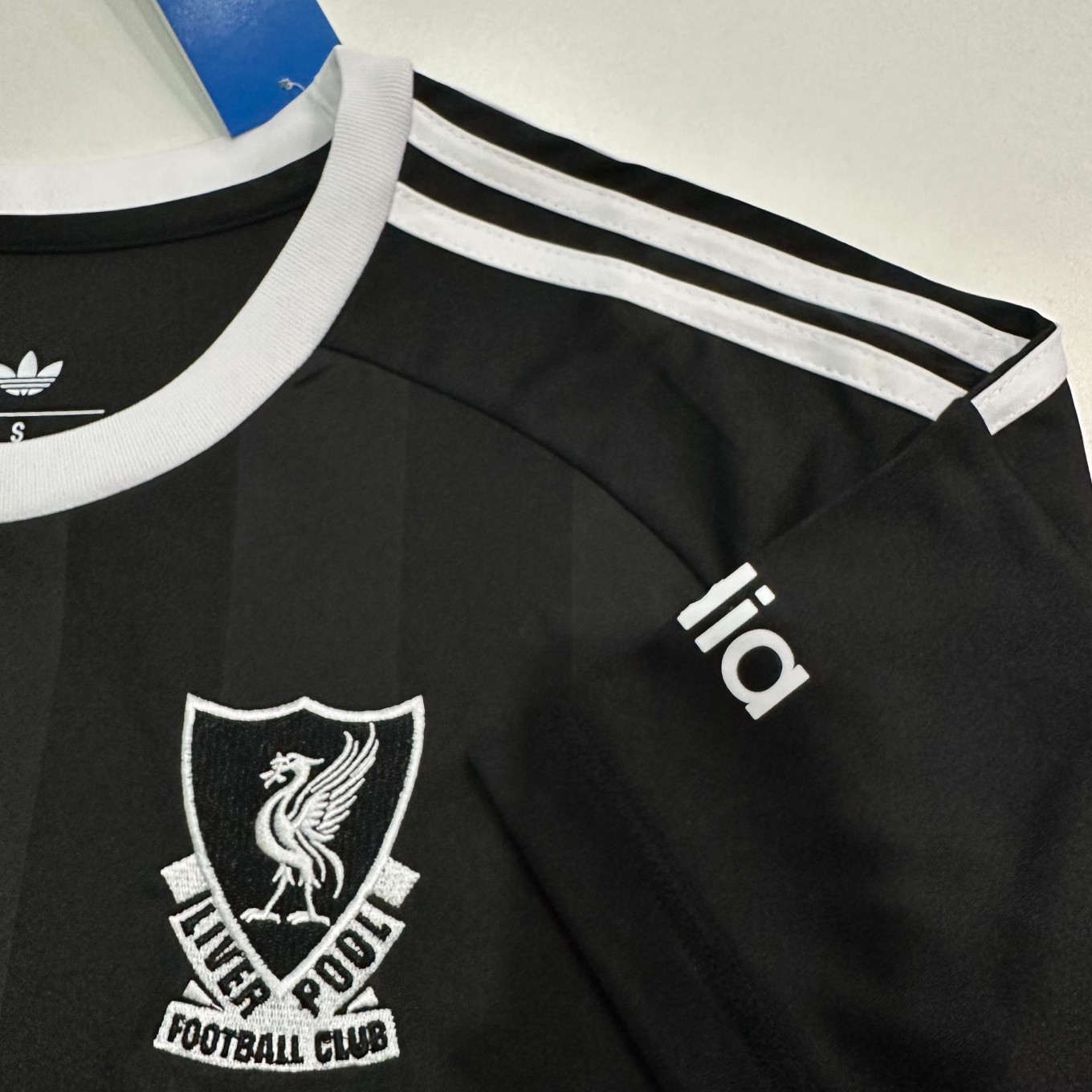 2025/2026 New Liverpool Black goalkeeper uniform Football Jersey( Fans Edition )