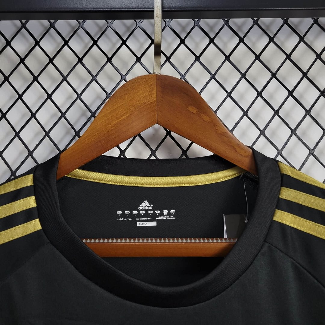2015/2016 Juventus Retro Third Away Football Shirt
