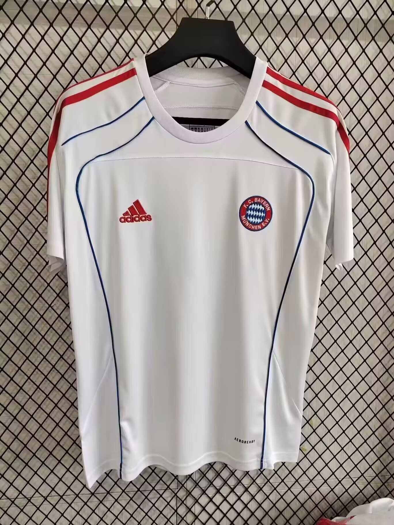 2025/2026 Bayern Munchen Retro Football Shirt(Fans version)