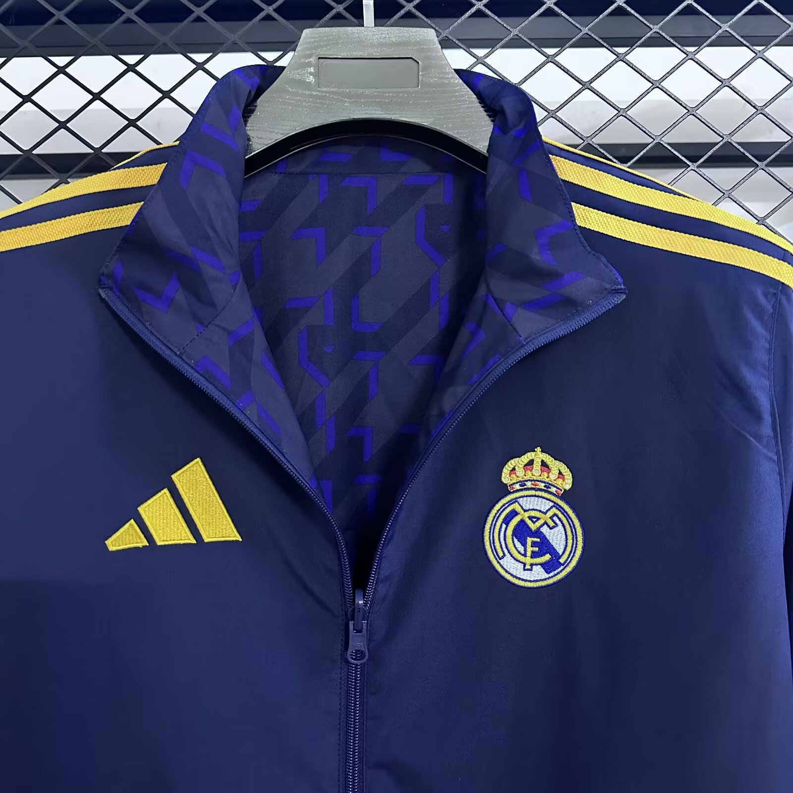 2024/2025 Real Madrid Reversible Windbreaker( Royal Blue)Football Shirt