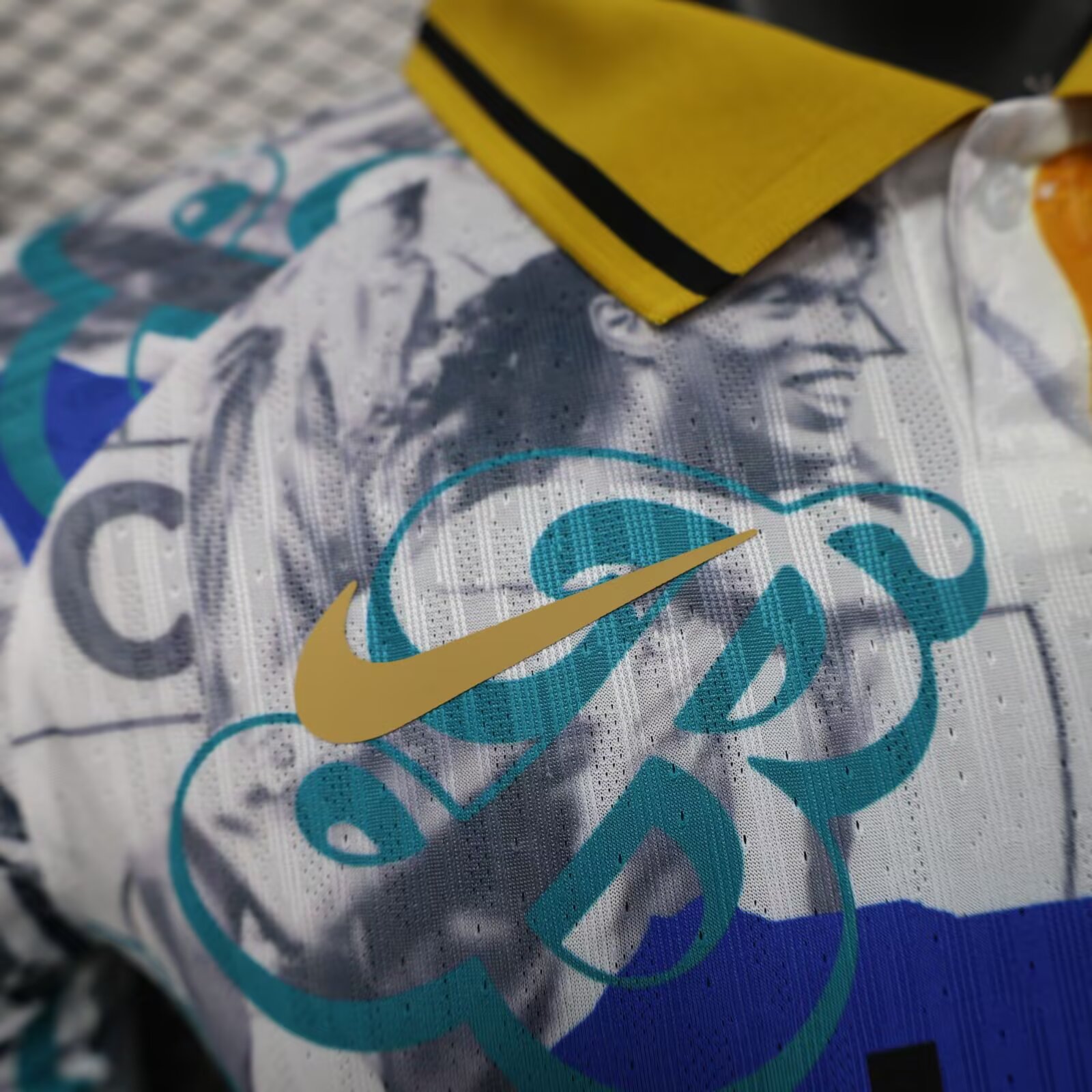 25/26 Barcelona Ronaldinho Special Jersey(Player Version)