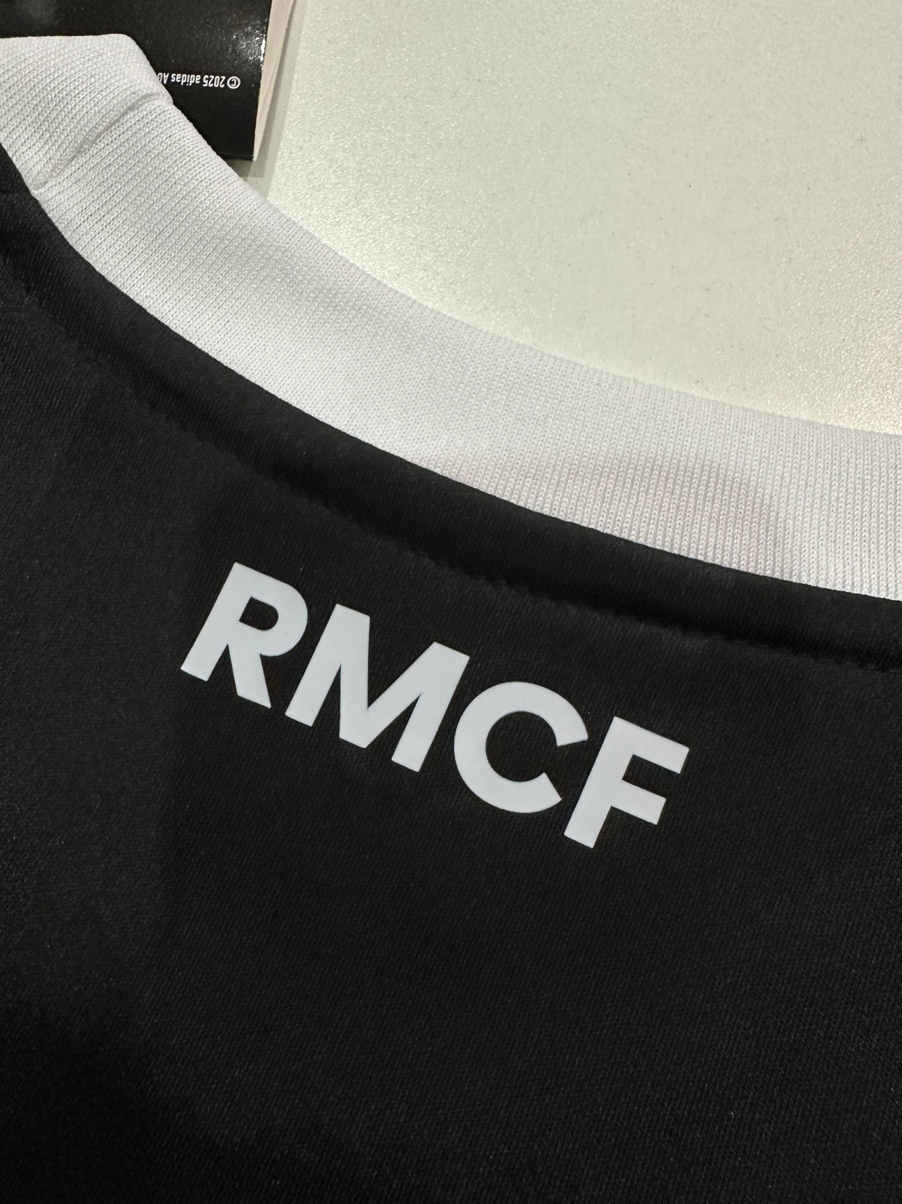 25/26 Real Madrid Black goalkeeper Jersey( Fans Edition )