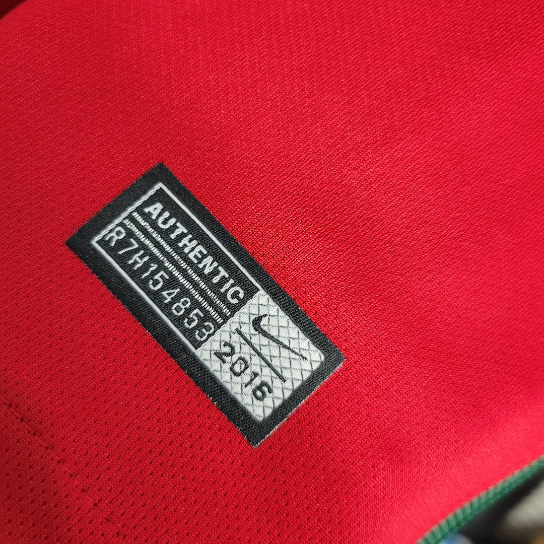 2016 Retro Long Sleeve Portugal Away Football Shirt