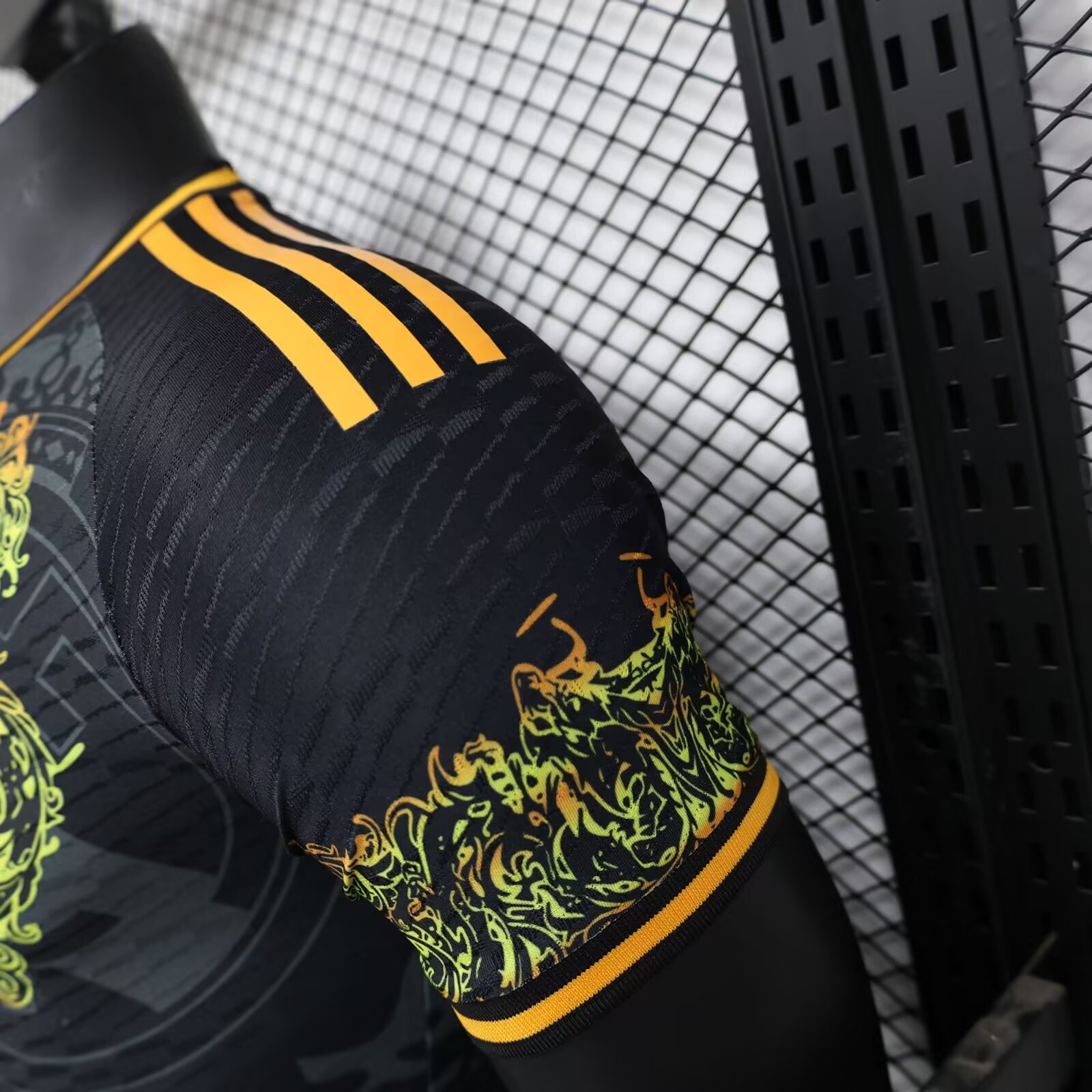 2024/2025 Real Madrid Gold Dragon Special Edition Football Jersey For Player Version