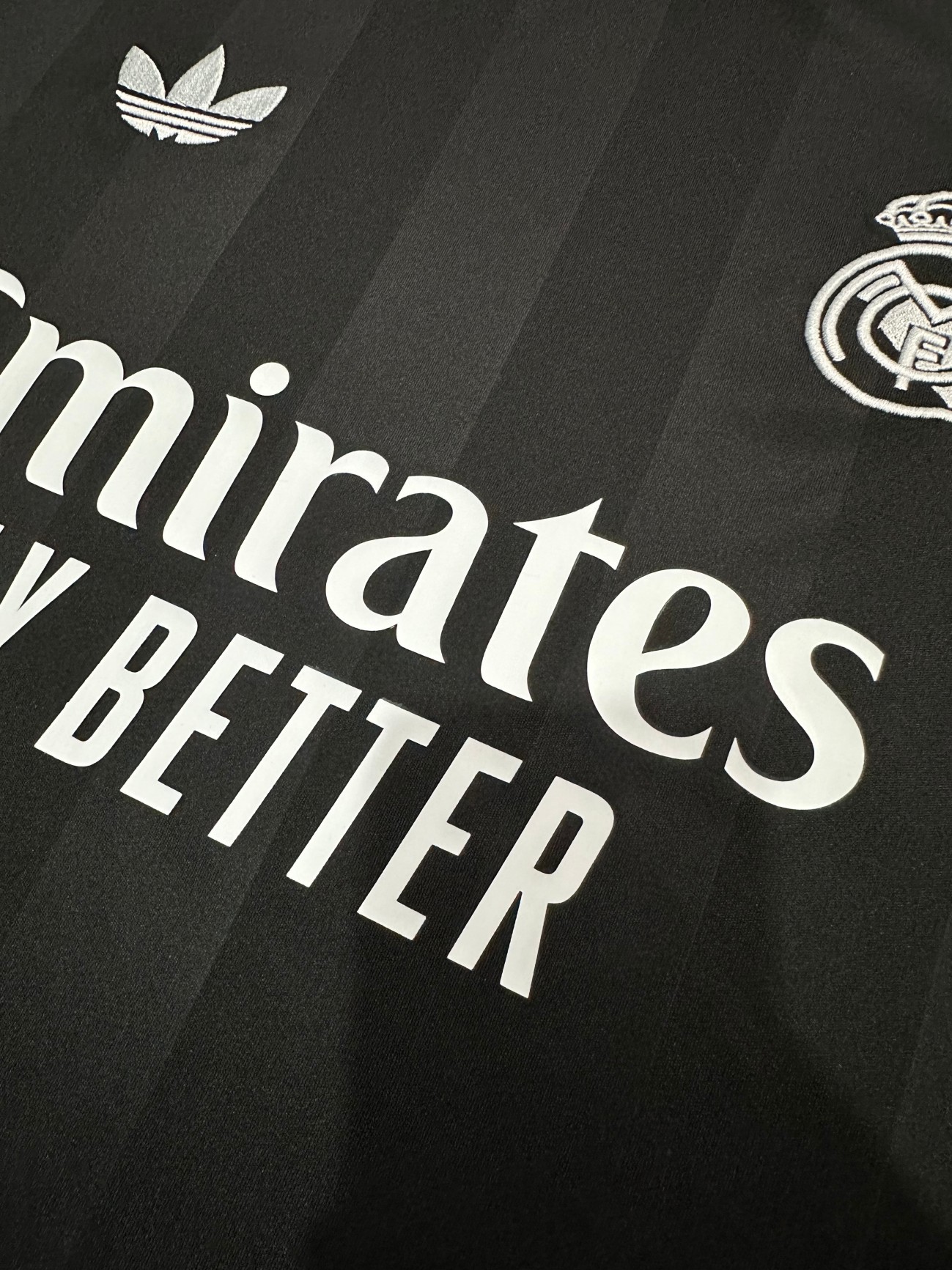 25/26 Real Madrid Black goalkeeper Jersey( Fans Edition )