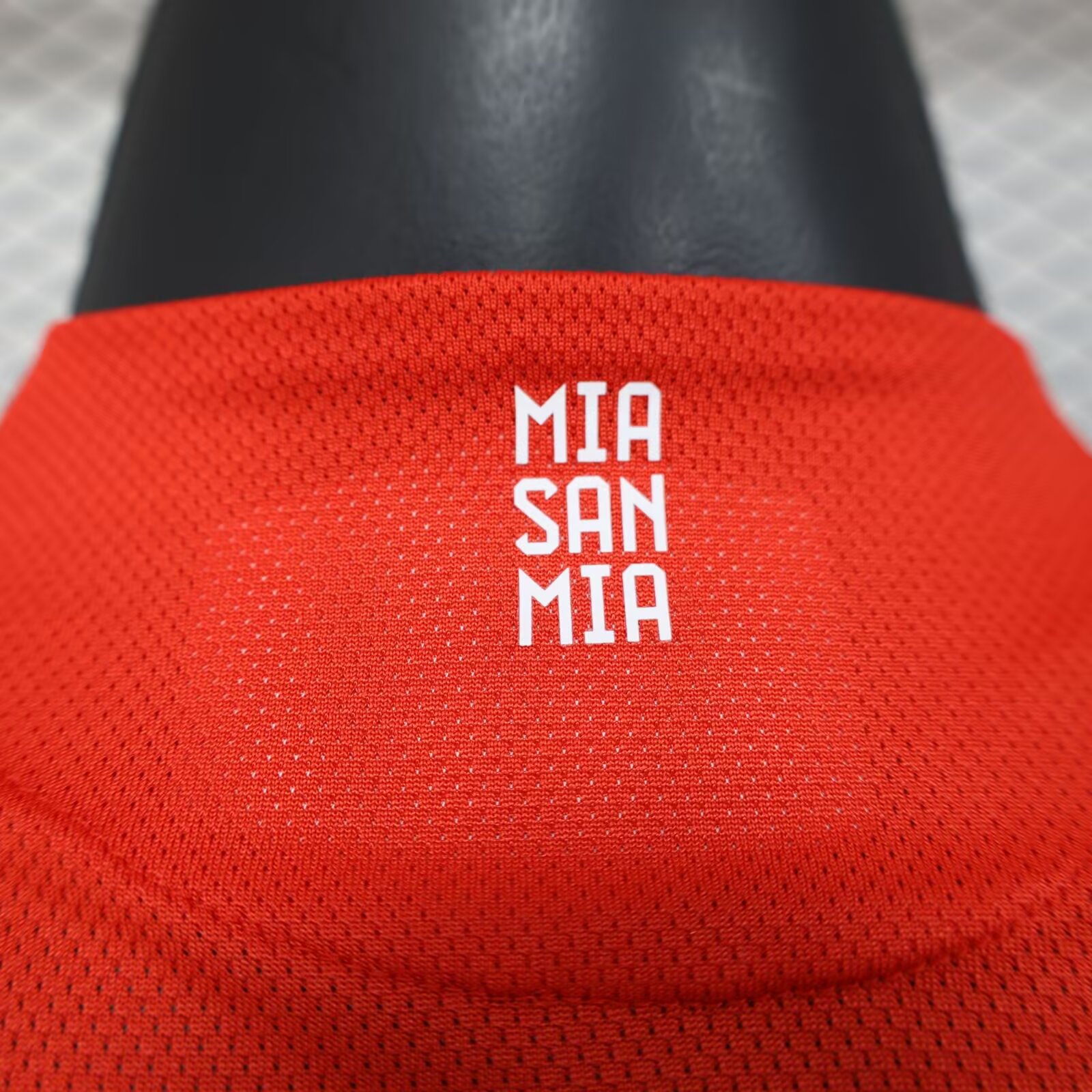 2025/2026 Bayern Munchen Home Jersey (Player Version)