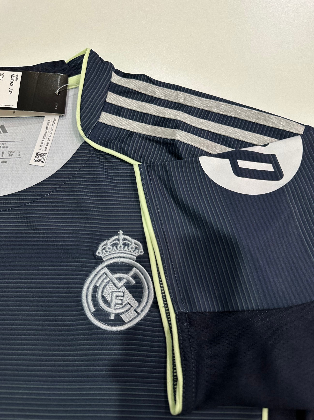 25/26 Real Madrid Away Football Jersey( Fans Edition )