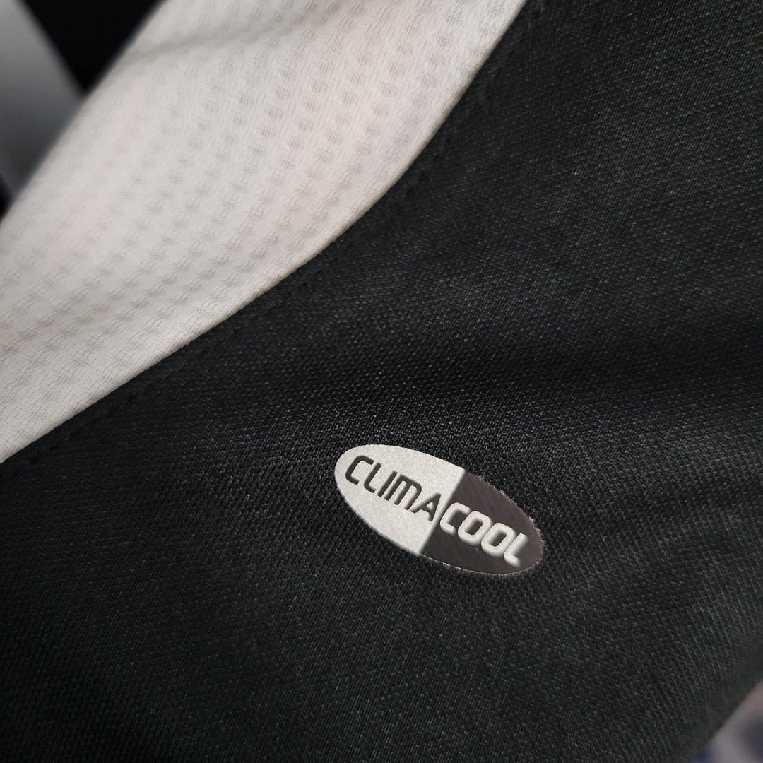 2006/2007 Real Madrid Retro Away Football Shirt