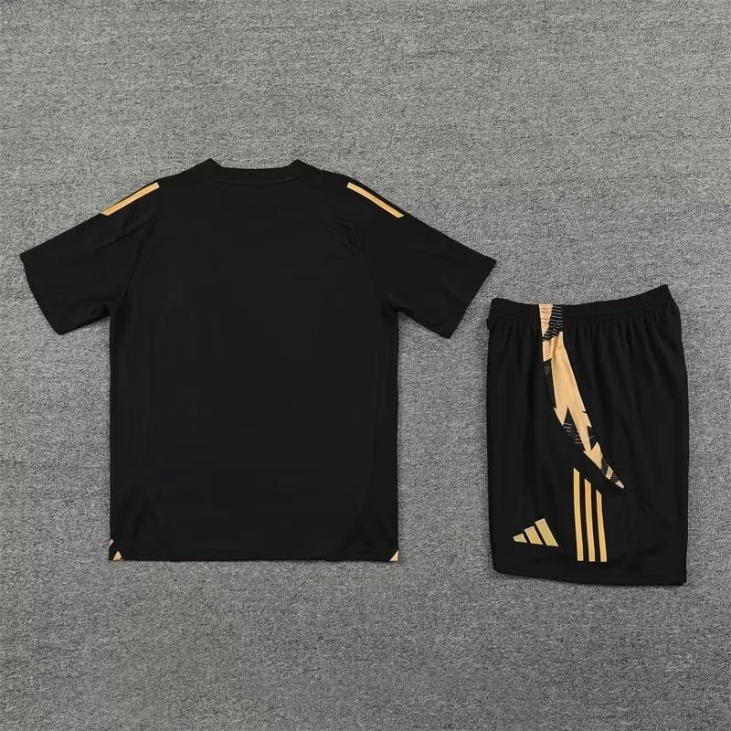 2024/2025 Real Madrid Black Gold Training Wear Suit Shirt