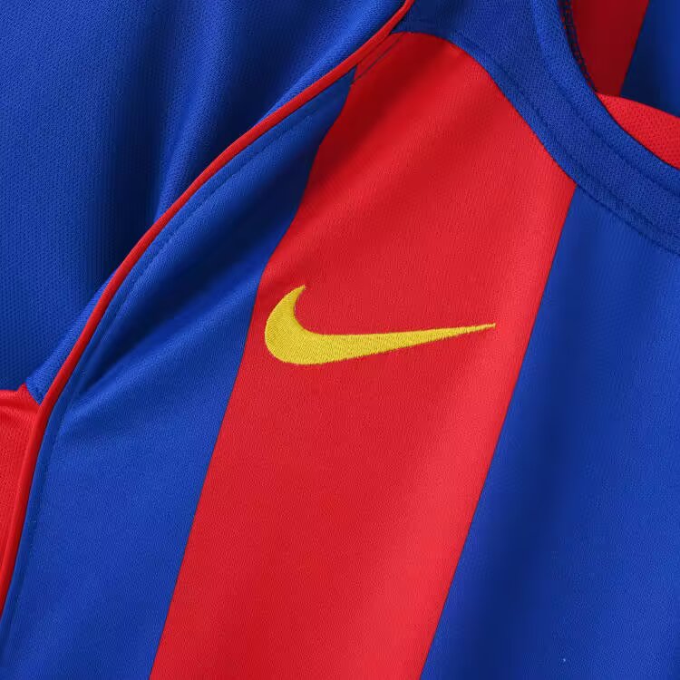 2004/2005 Retro Barcelona Home Football Shirt