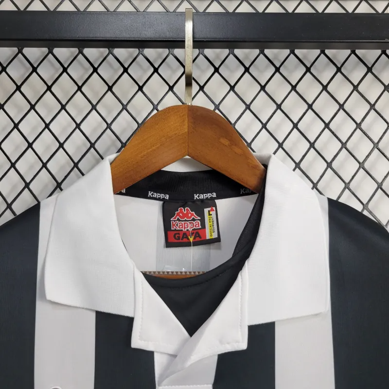1998/1999 Retro Juventus Home Football Shirt