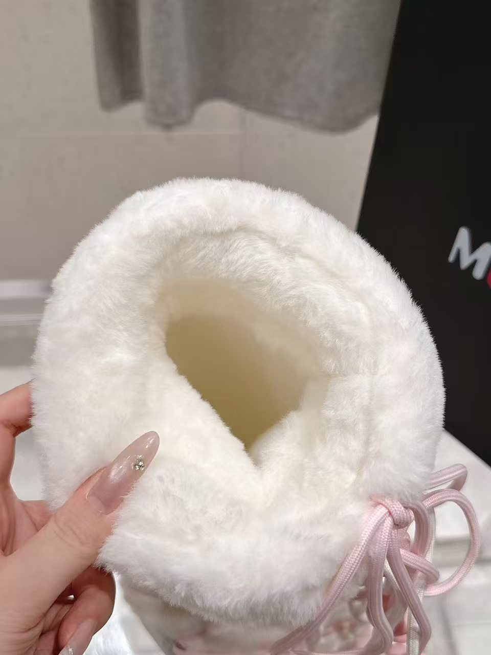 Moon Boots High Top Insulated Faux Fur Unisex Winter Snow Boots