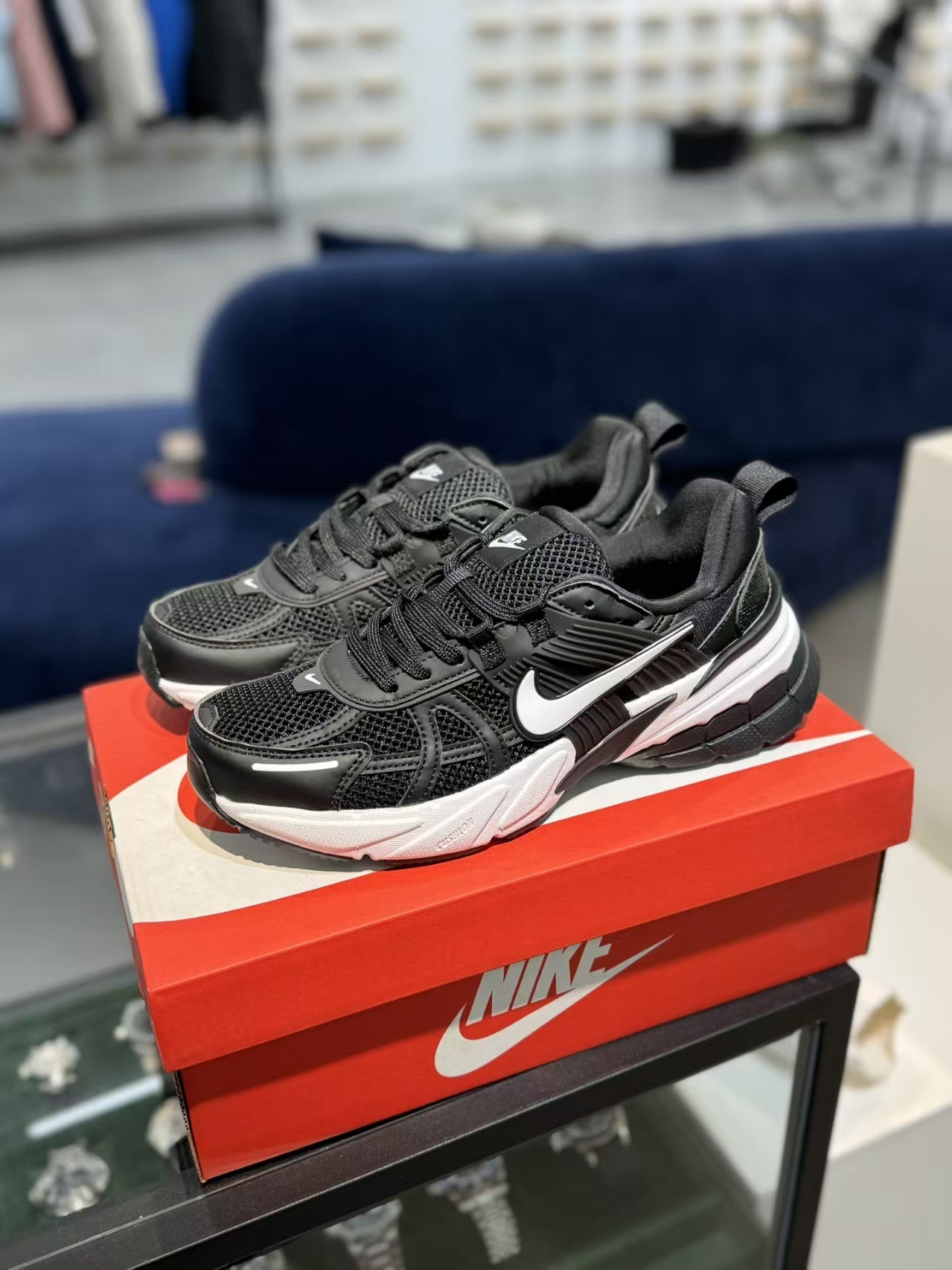 Nike V2K Run Black White Retro Shoes, Chunky Sneakers, Y2K Style Runners