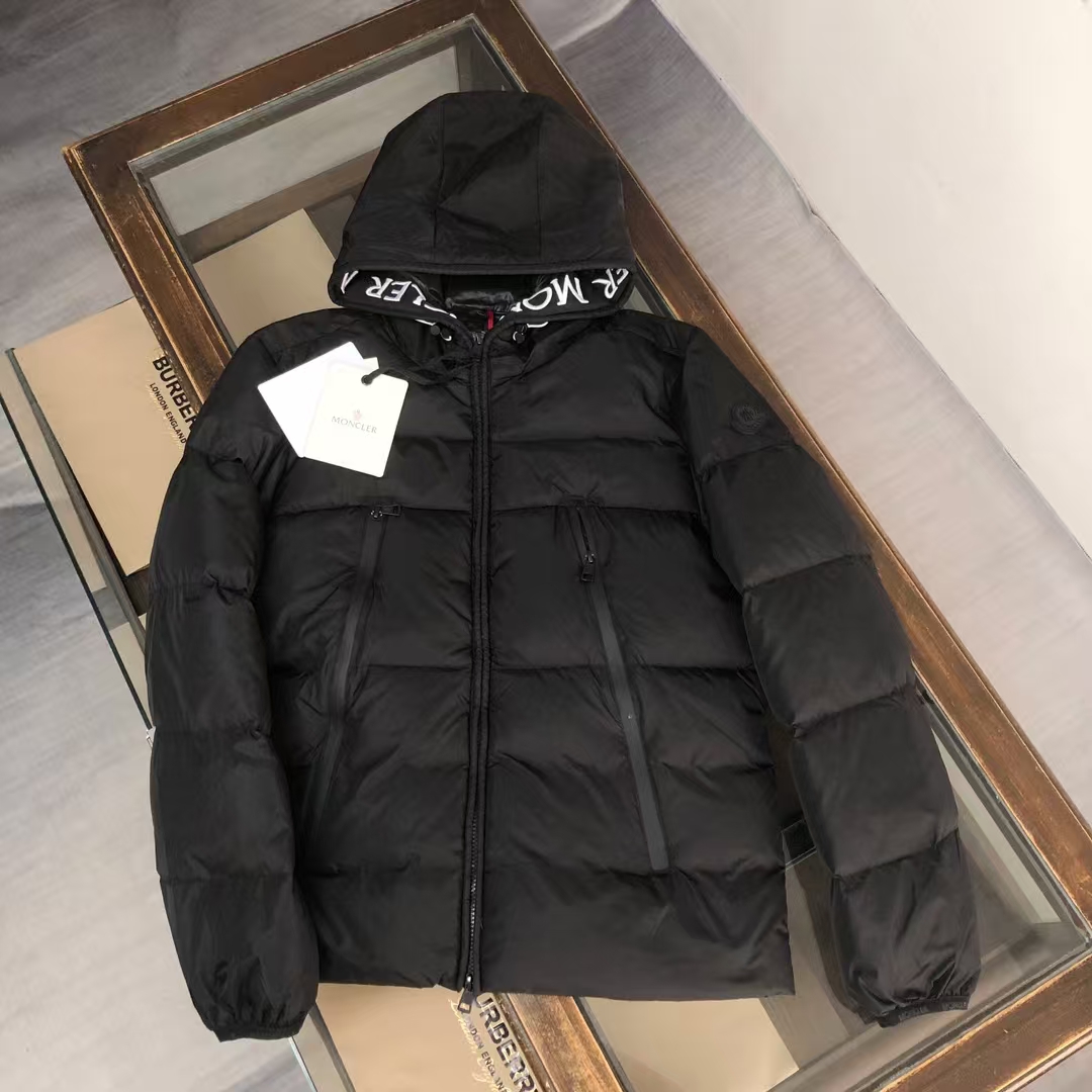 Moncler P410 Black Embroidered Logo Puffer – Urban Luxury Coat