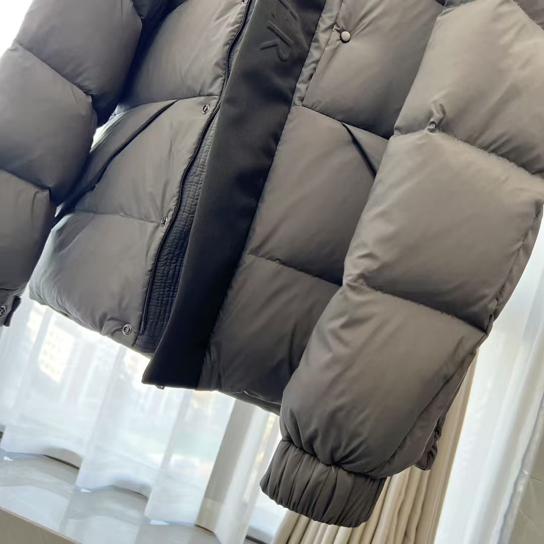 Moncler Charcoal Grey Down Jacket – Sophisticated Luxury Puffer