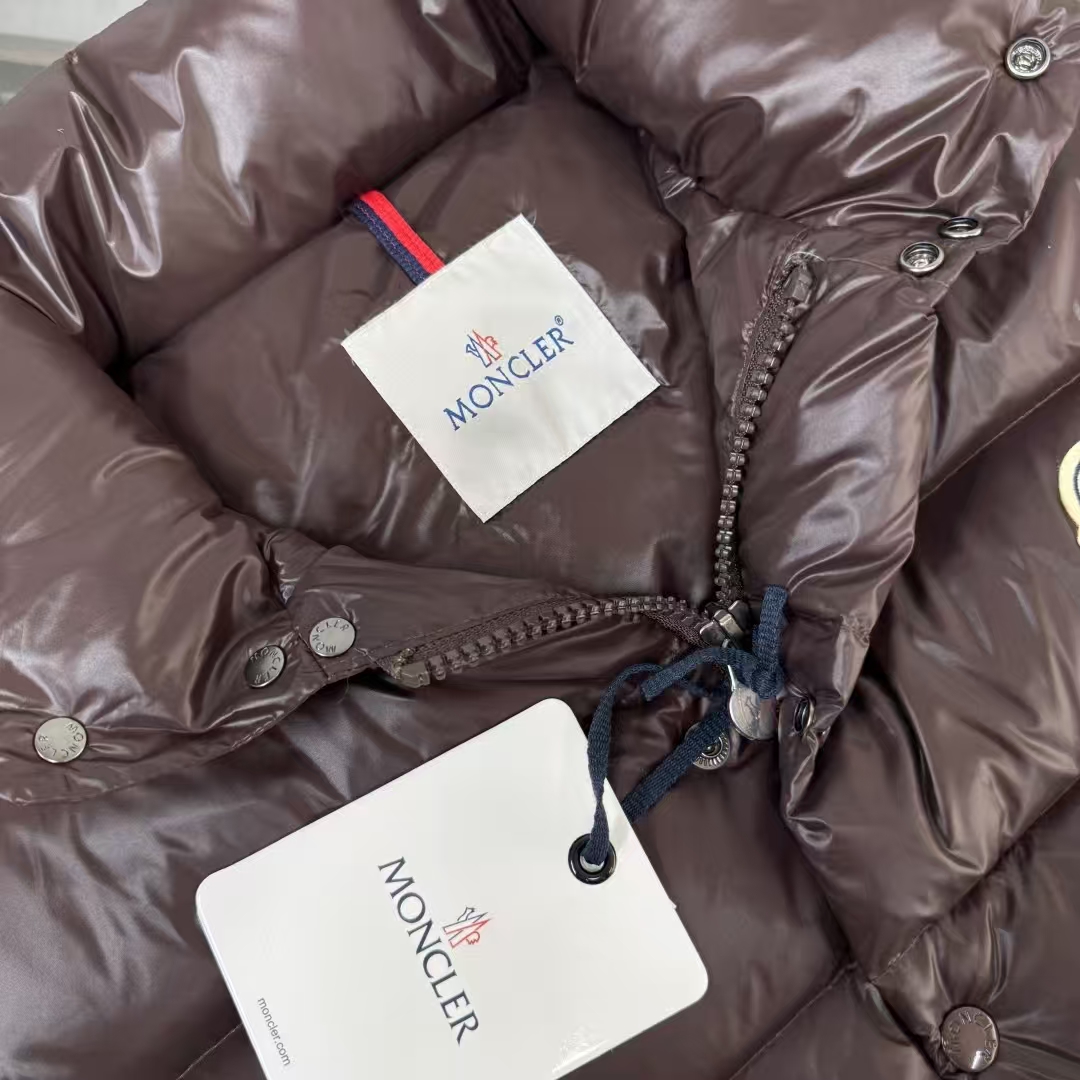 Moncler P360 Dark Brown Hybrid Puffer Jacket – Vintage-Inspired Urban Warmth