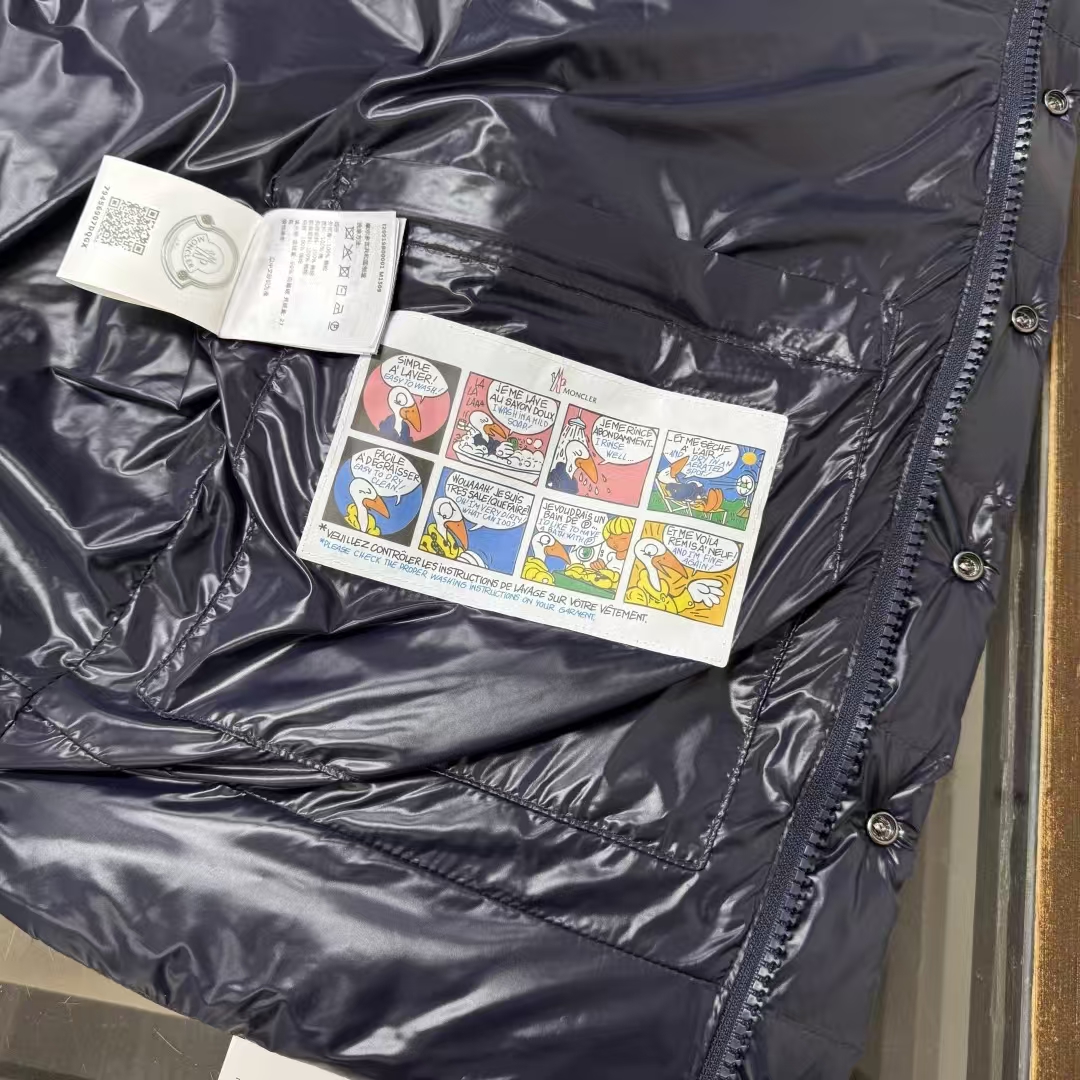 Moncler P360 Navy Blue Down Jacket, Hybrid Design, Lightweight, Water-Resistant