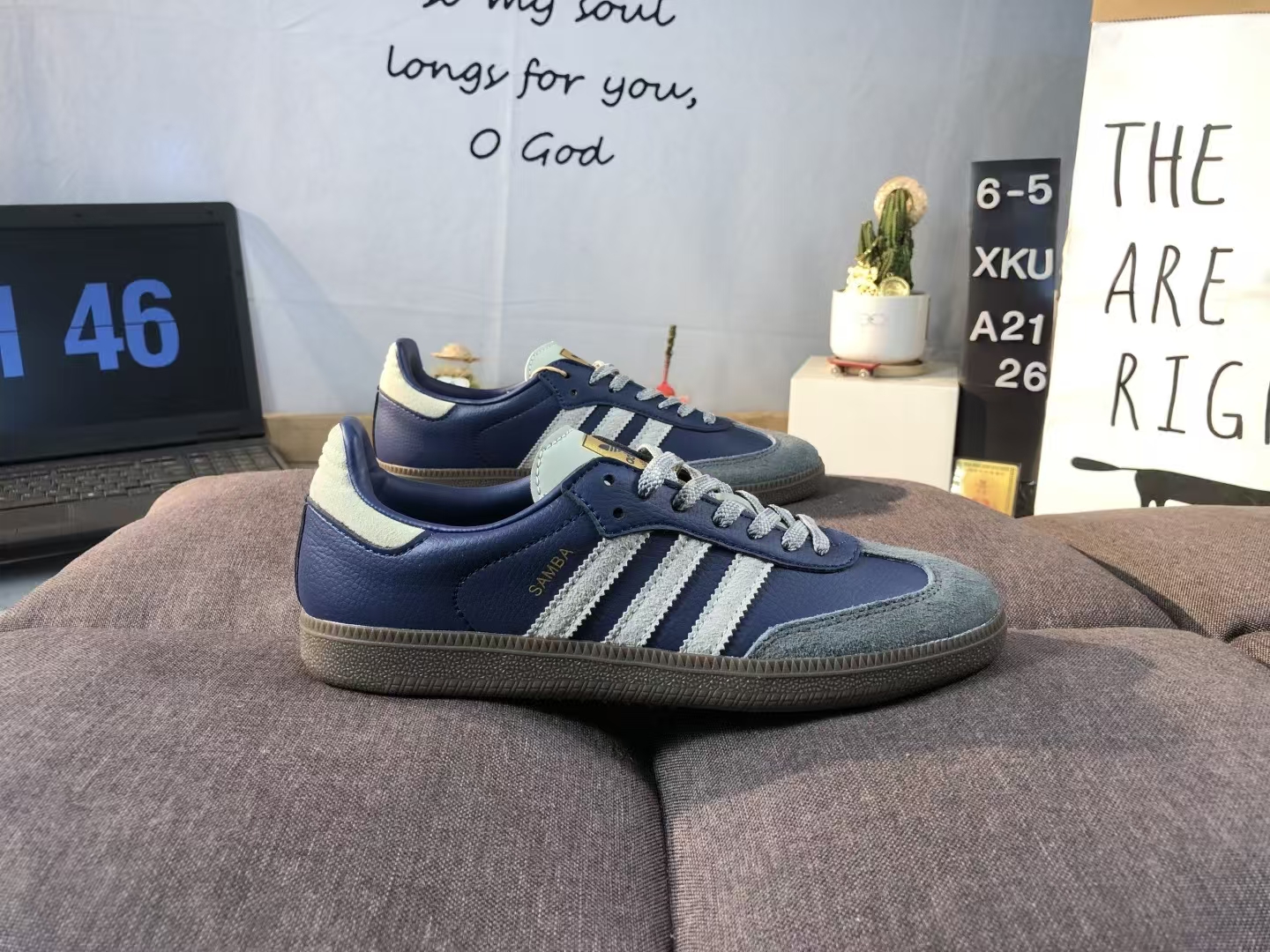 adidas Originals Samba – Navy & Grey Low-Top Casual Sneakers