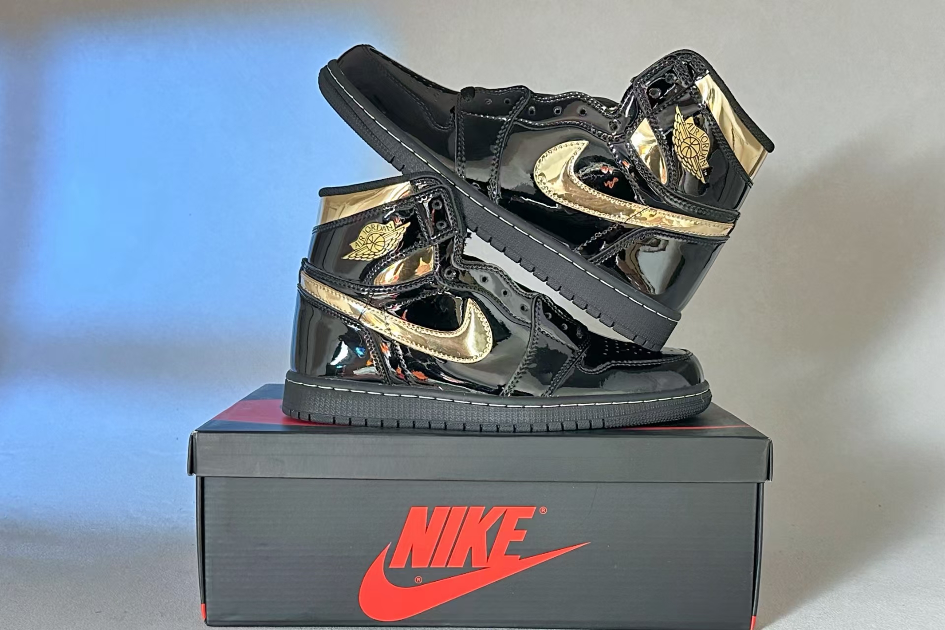 Air Jordan 1 High OG in Black & Metallic Gold – Luxe Basketball Heritage Style