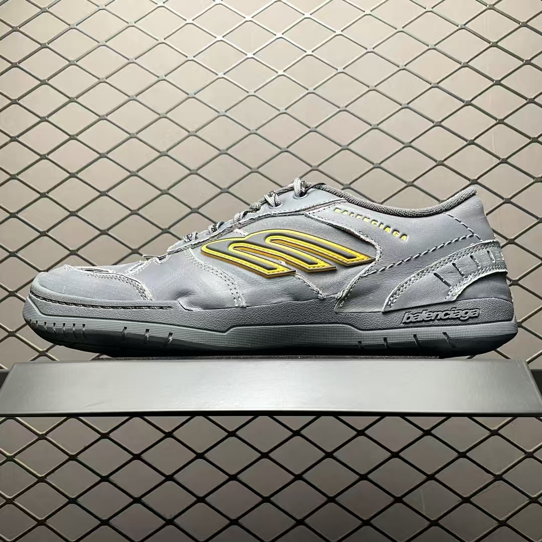 Balenciaga Hamptons Round-Toe Loafers – Grey Calfskin Luxury Casual