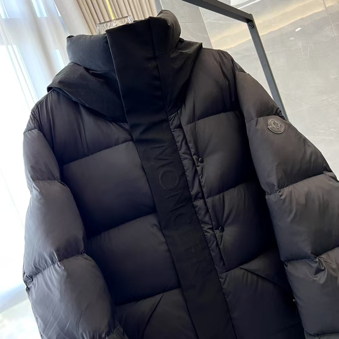 Moncler Black Down Jacket – Iconic Luxury Puffer Coat