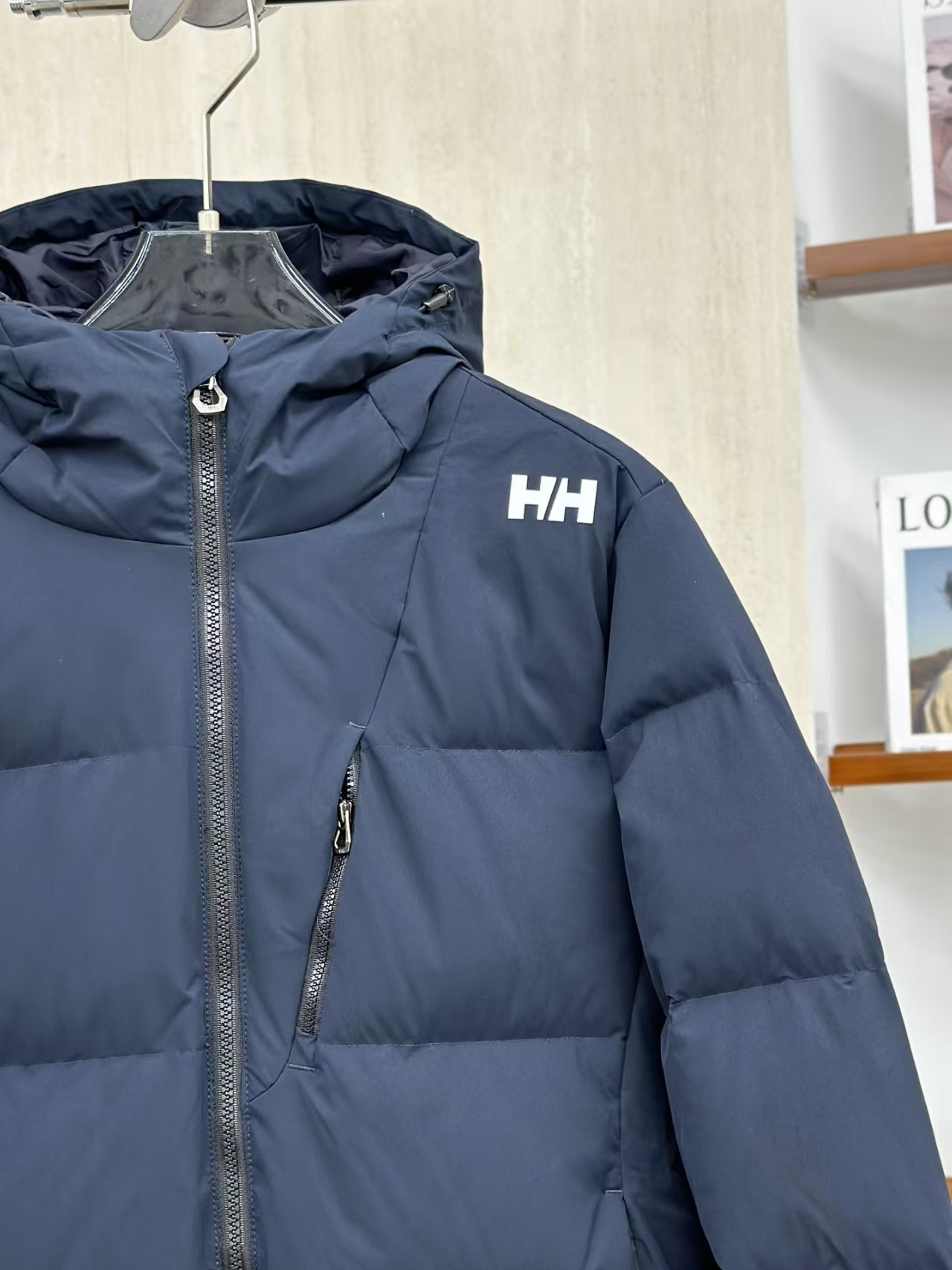Helly Hansen Navy Blue Diagonal Zipper Down Jacket – Hooded with Signature Shoulder Badge