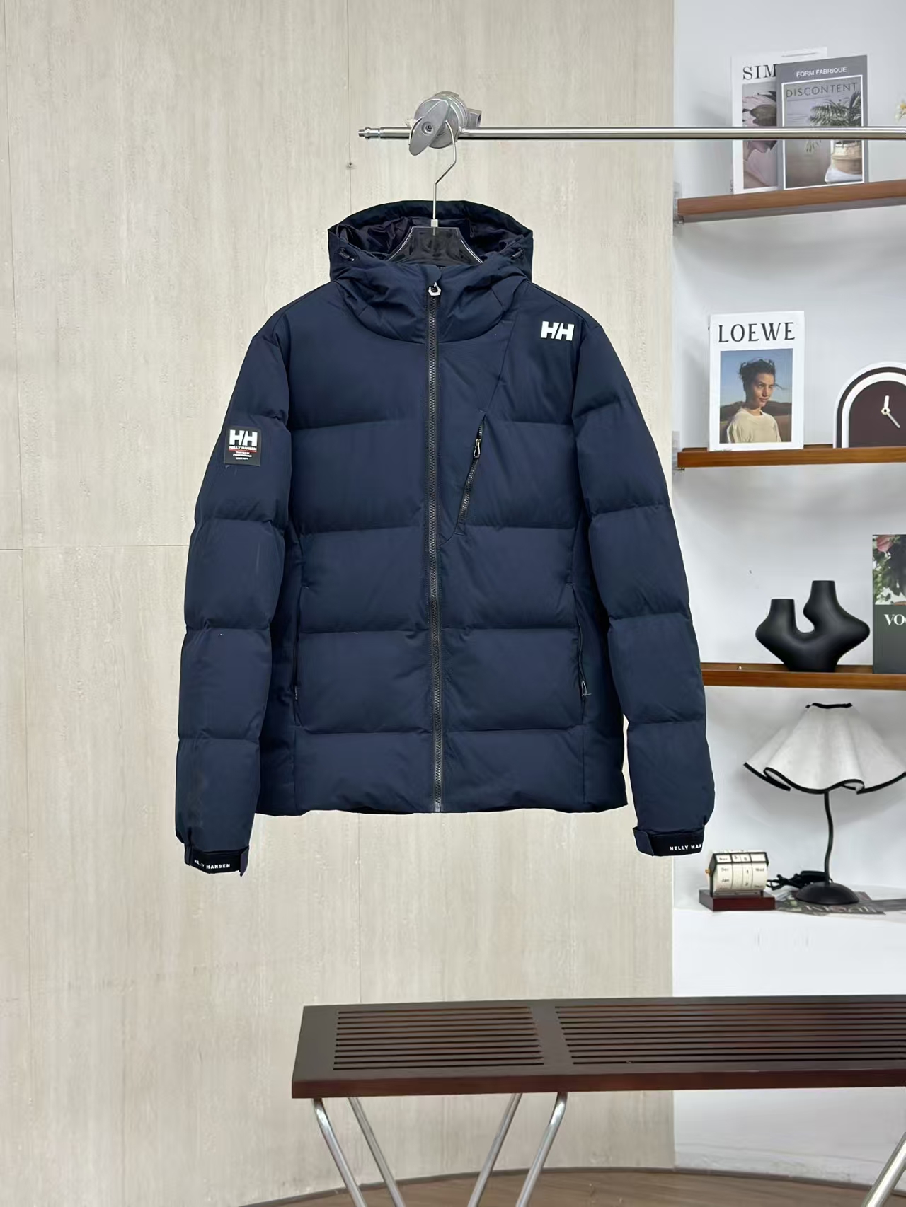 Helly Hansen Navy Blue Diagonal Zipper Down Jacket – Hooded with Signature Shoulder Badge