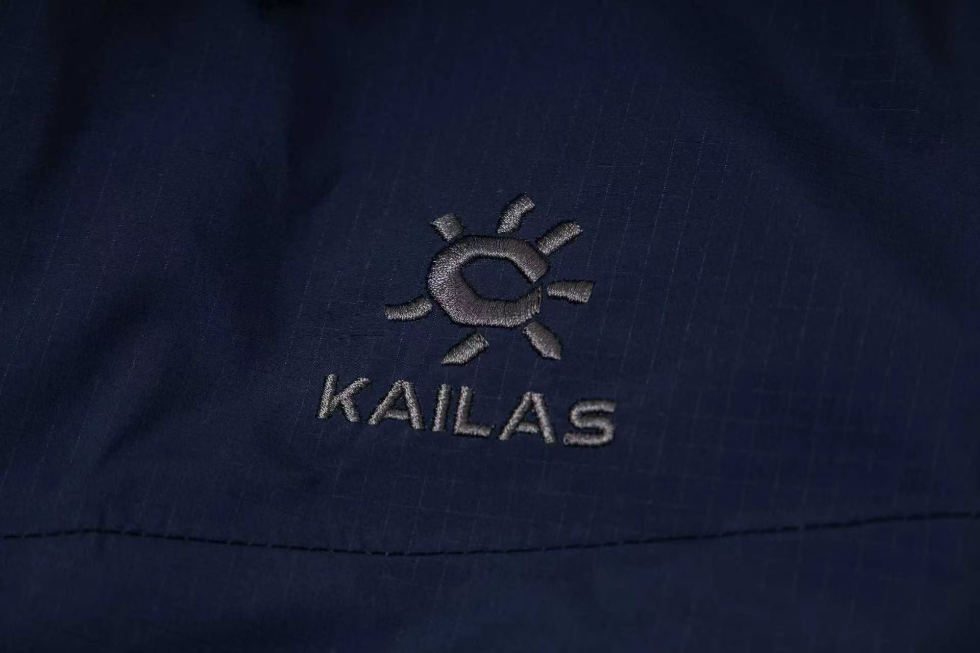 KAILAS Bogda LT Navy Blue Hardshell – V-Neck Hood, Waterproof Windproof, Lightweight Alpine Jacket