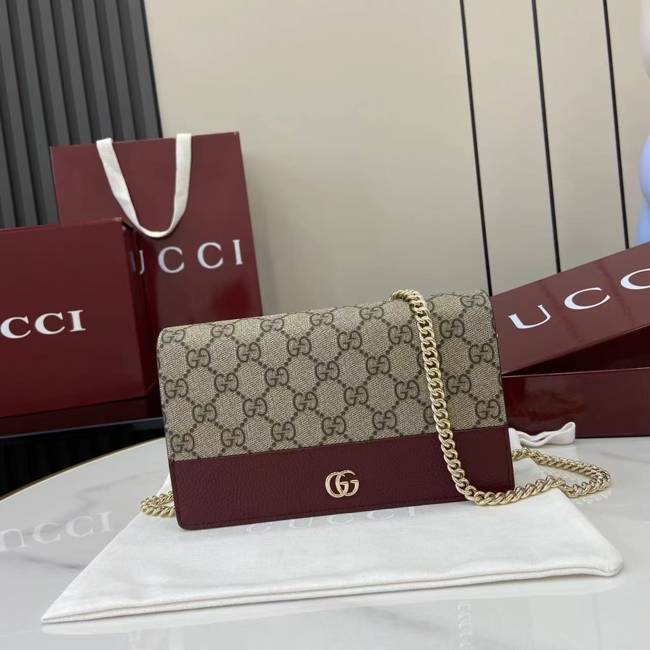 Gucci GG Marmont Two-Tone Chain Wallet | Ancora Red Leather & Beige/Brown GG Supreme