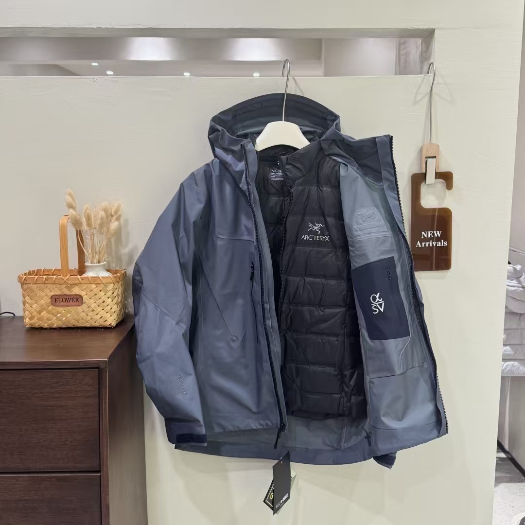 Arc'teryx 7th Gen Charcoal Grey Insulated Hardshell – Weatherproof System