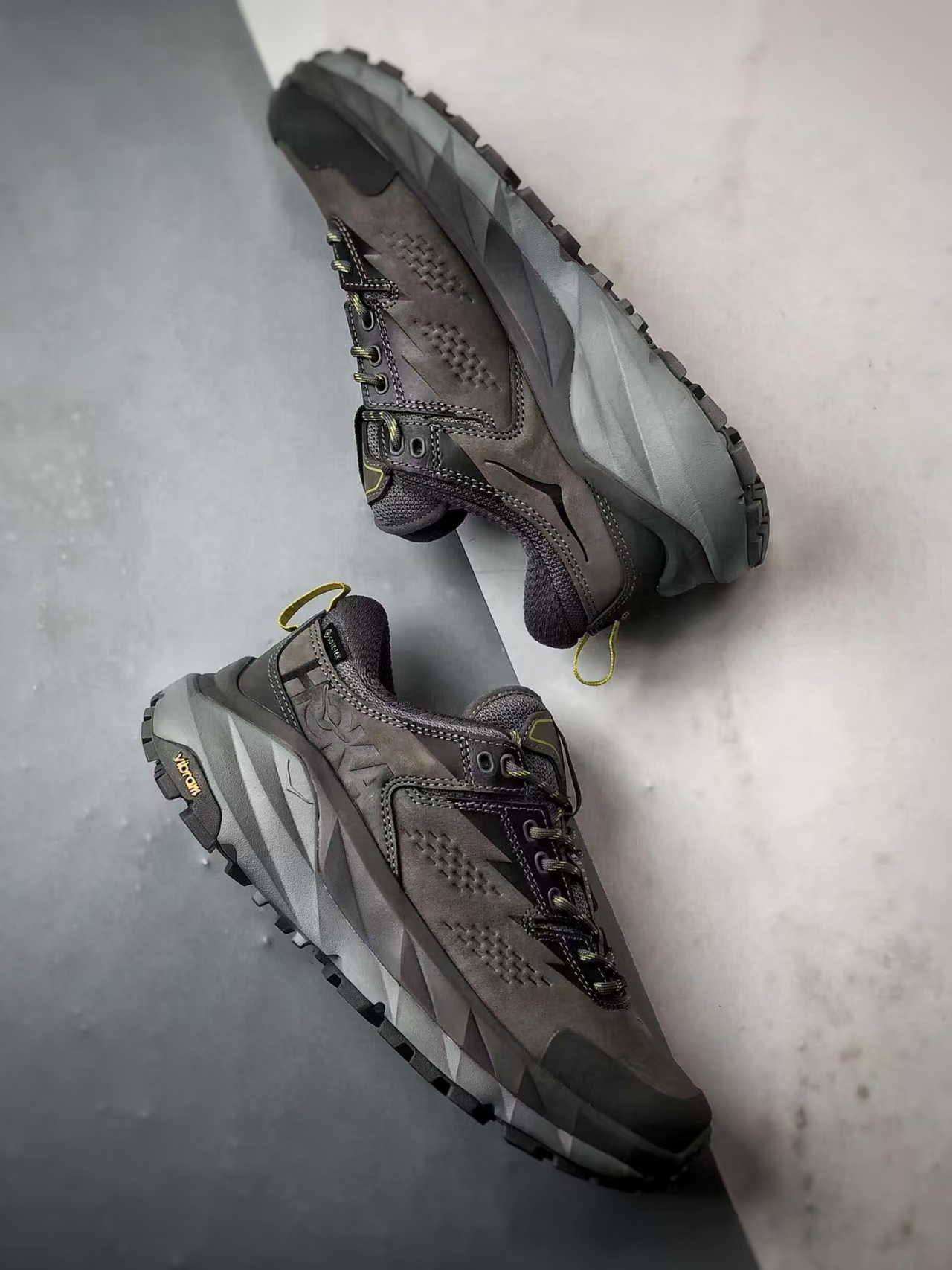 HOKA ONE ONE Kaha Low GTX in Slate Grey – Waterproof Cushioned Hiking Shoes