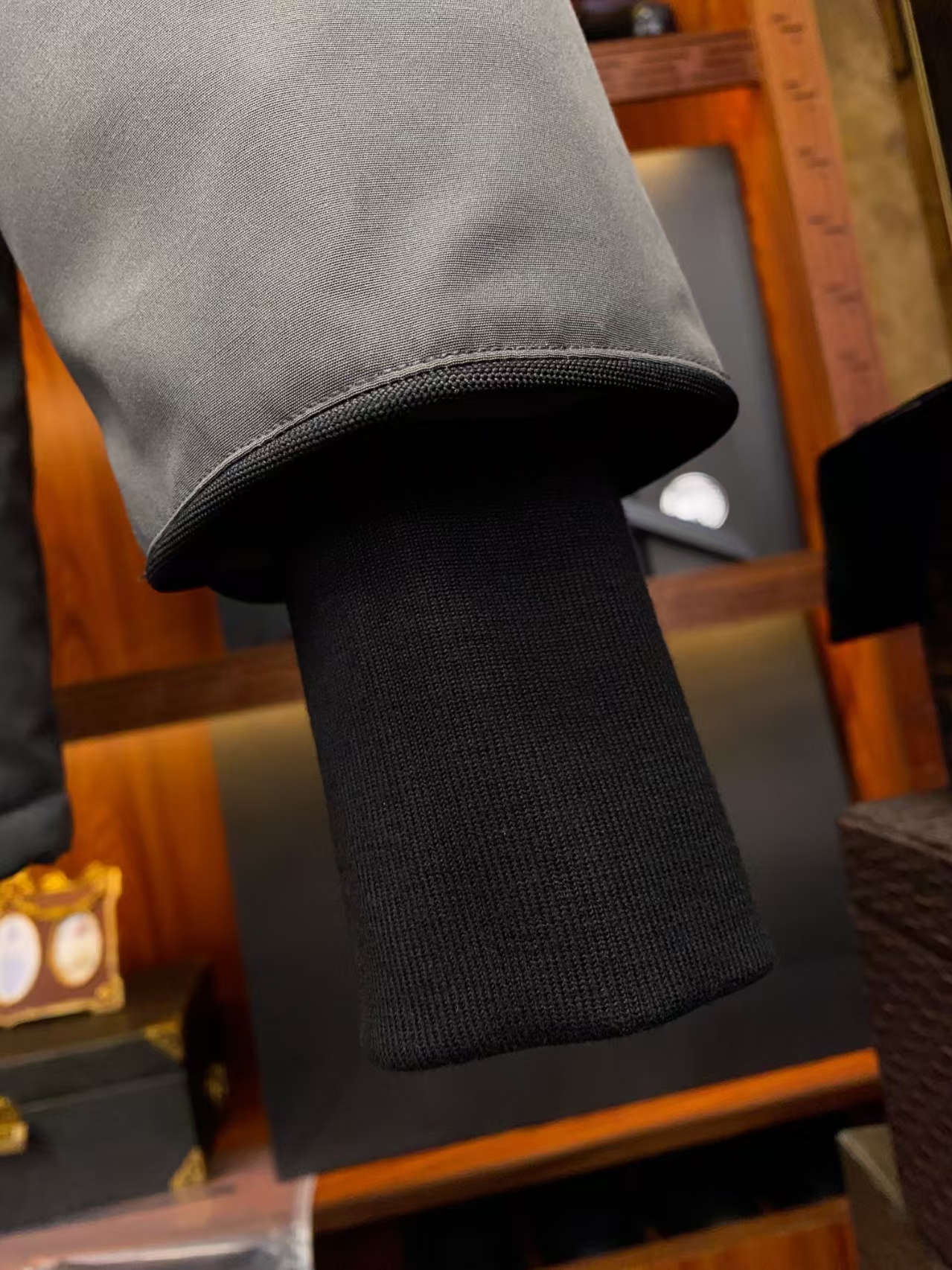 Canada Goose Expedition Parka in Grey – Heavyweight Windproof Down Coat