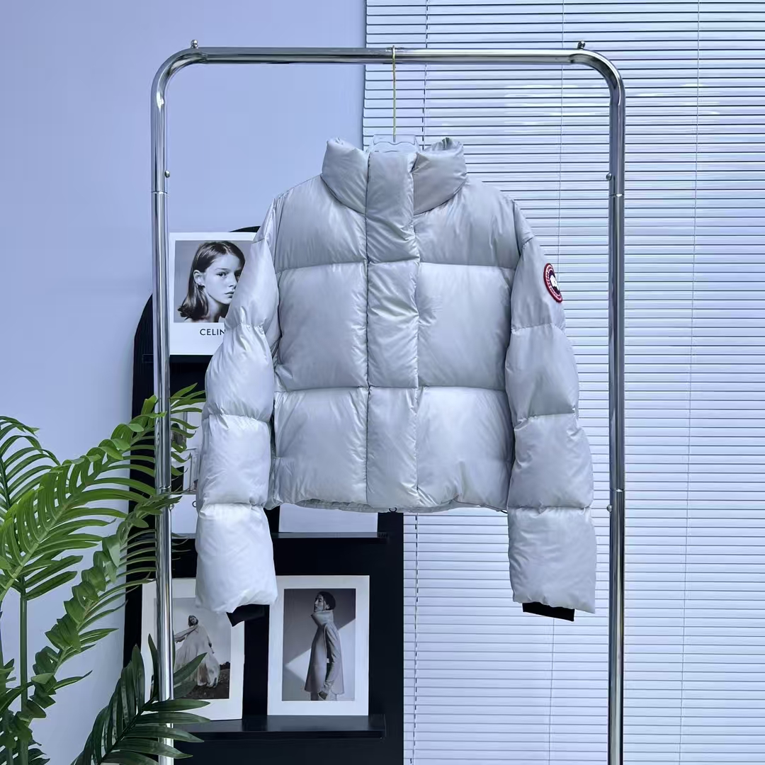 Canada Goose White Puffer Short Down Jacket
