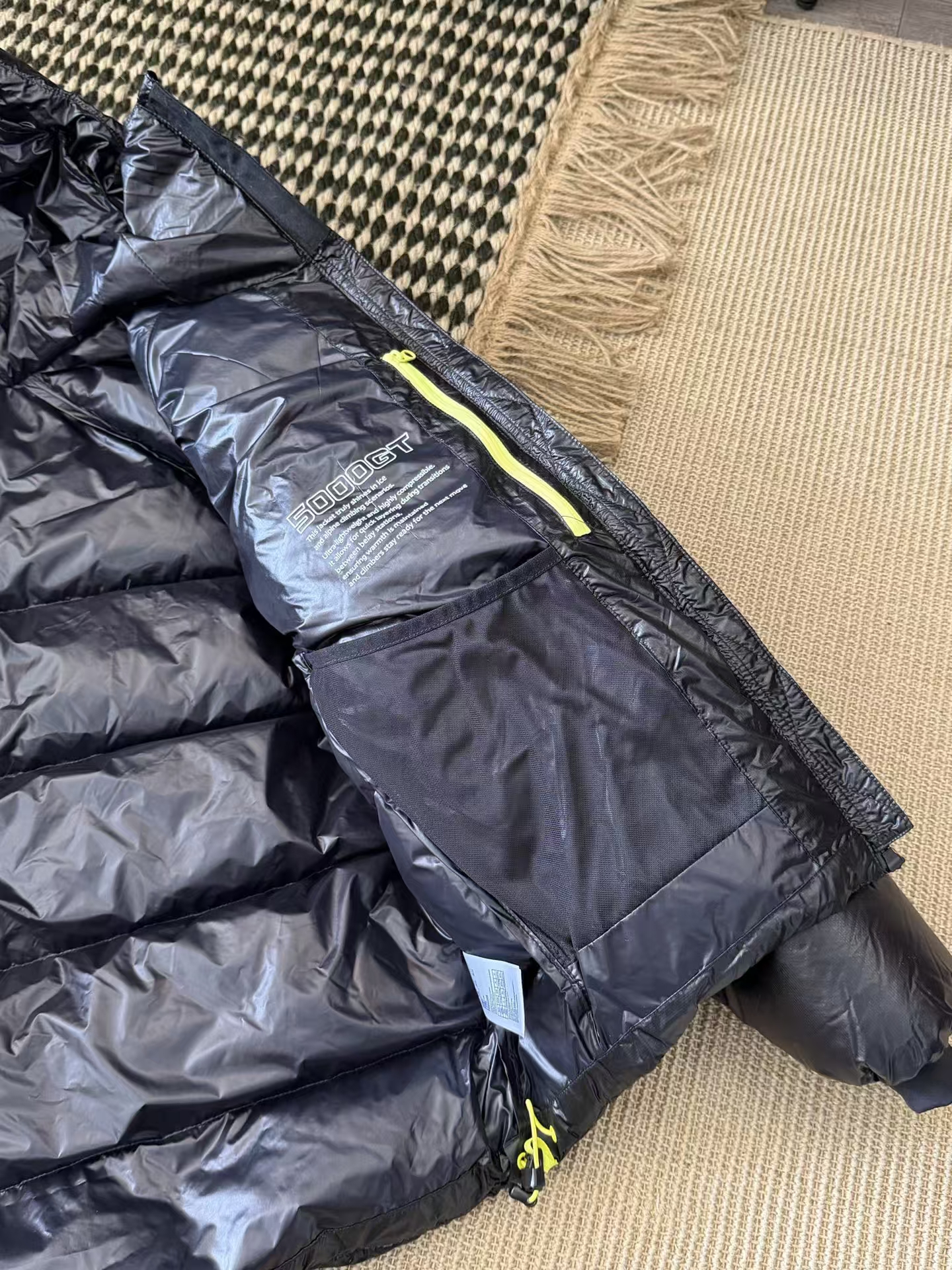 KAILAS 5000GT Outdoor Down Jacket in Black – Comfortable & Windproof