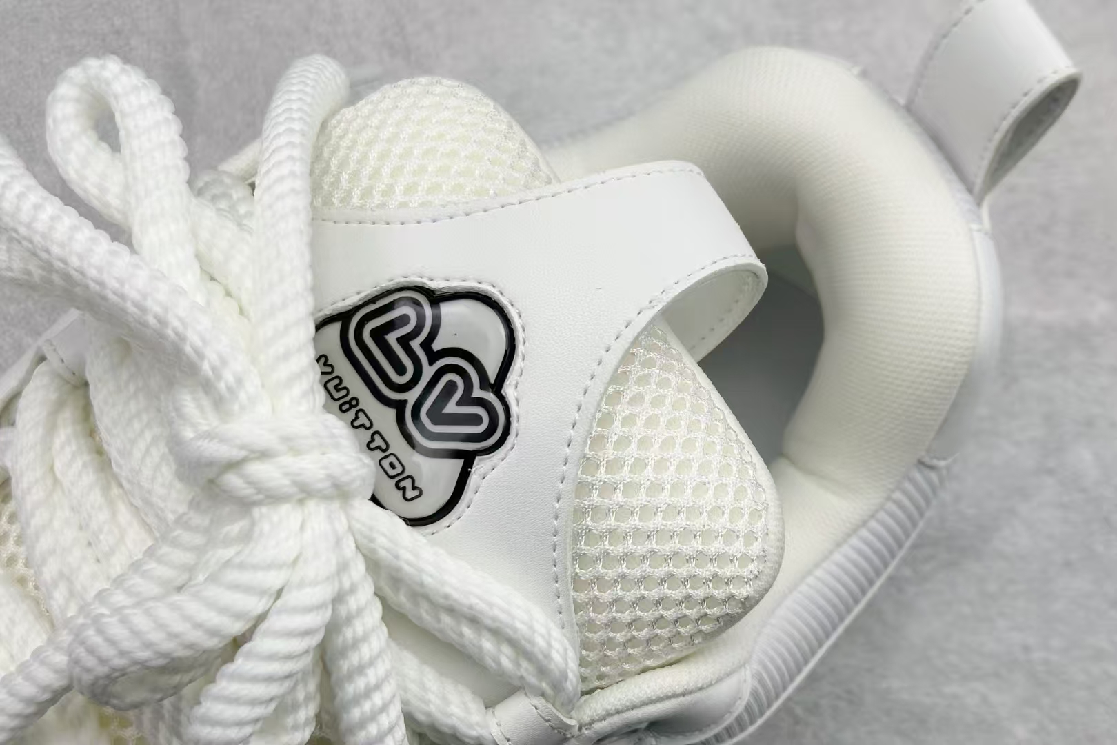 Louis Vuitton Skate Round-Toe Lace-Up Low-Top Sneakers in White – Unisex Luxury