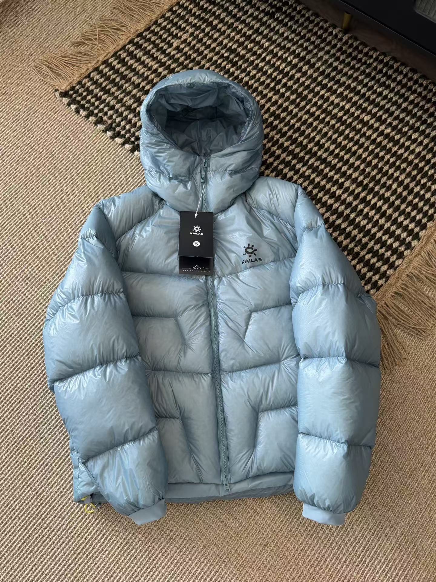 KAILAS 5000GT Lime Green Windproof Down Jacket – High-Vis Alpine Comfort