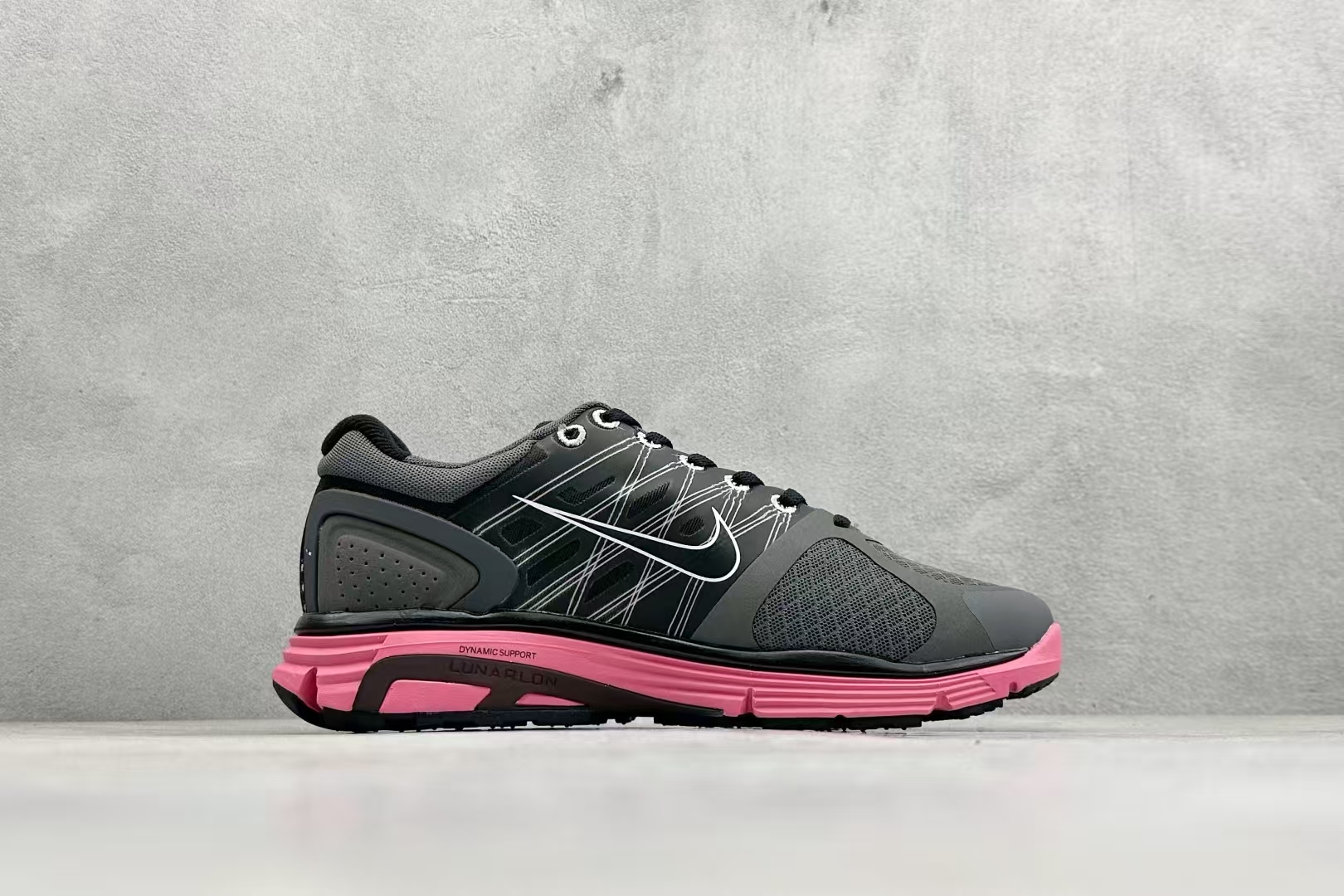 Nike LunarGlide+ 2 in Dark Grey & Rose – Comfortable Slip-Resistant Running Shoes