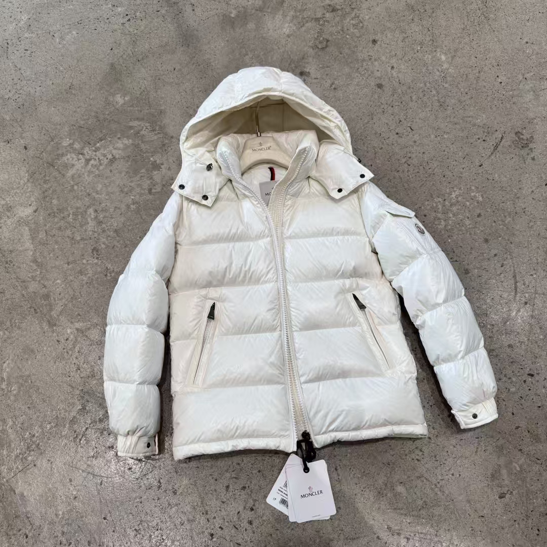 Moncler Marie Women's White Cropped Goose Down Puffer Jacket